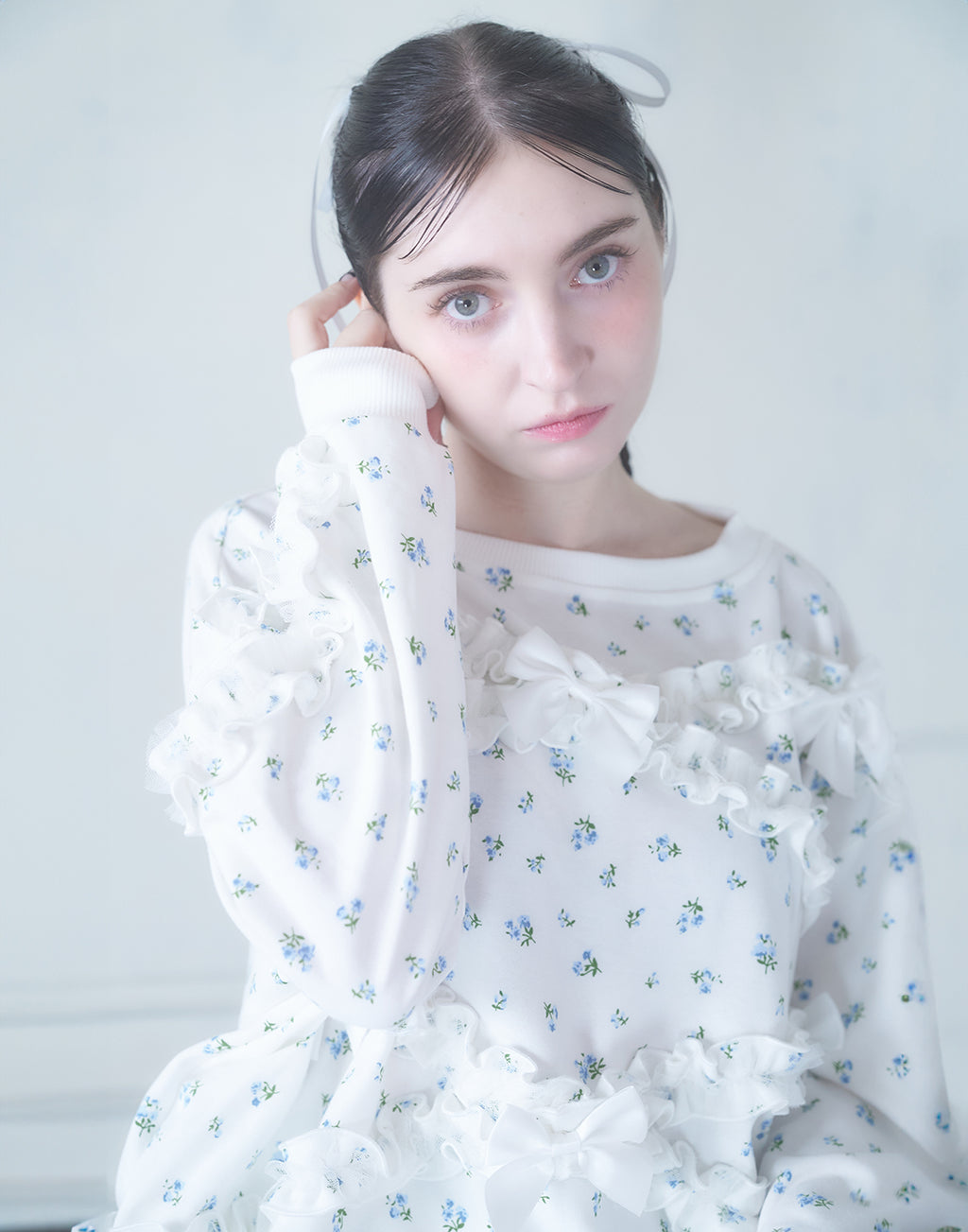 <Deliver In November> Lolime frilly tiny floral Sweat Shirt