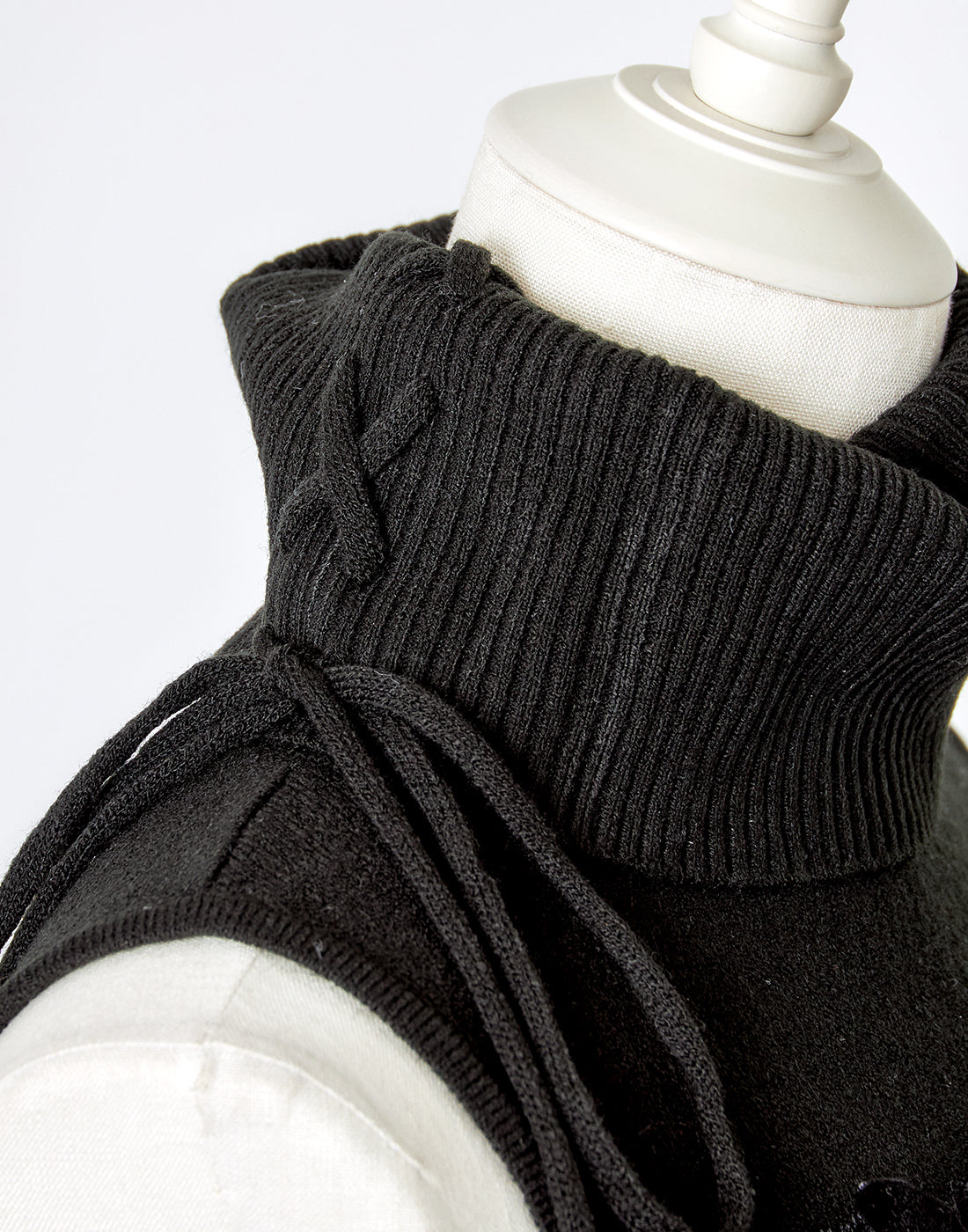 AVENCHUMU Piercing Ribbon open shoulder one piece