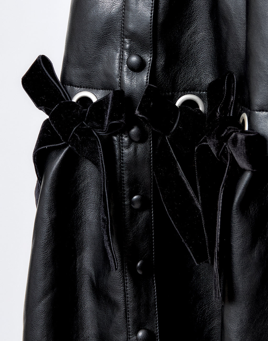 AVENCHUMU Leather look hole ribbon skirt