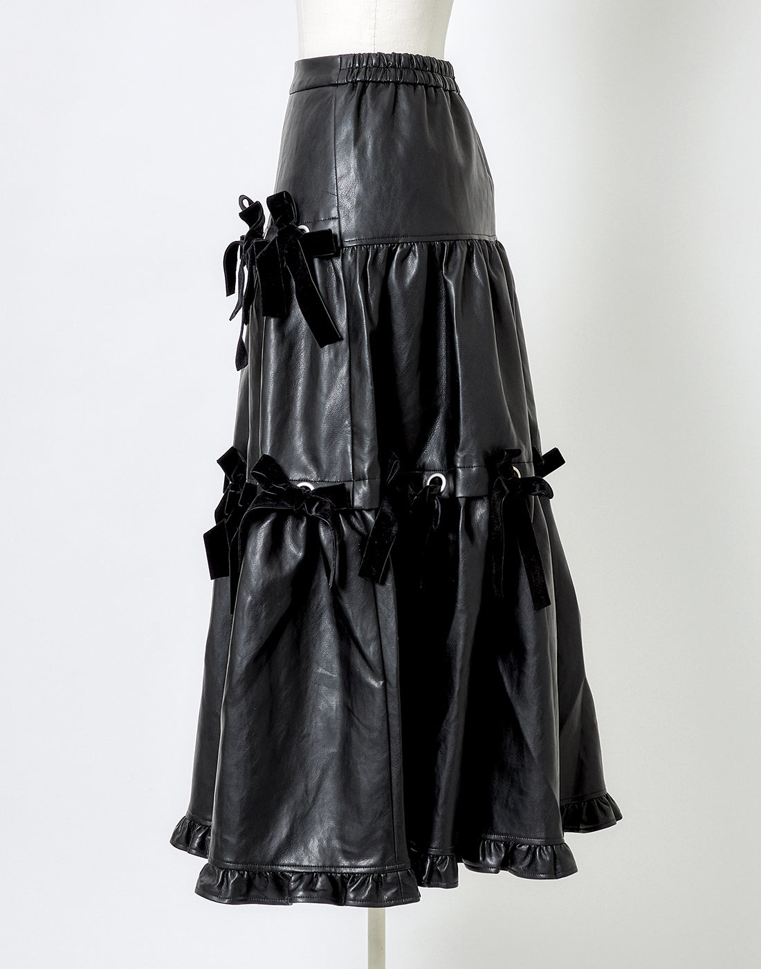 AVENCHUMU Leather look hole ribbon skirt