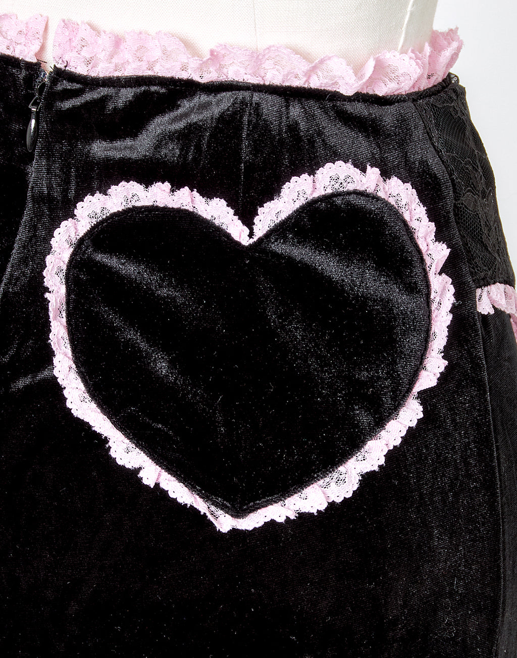 AVENCHUMU Rhinestone logo garter velor flare pants