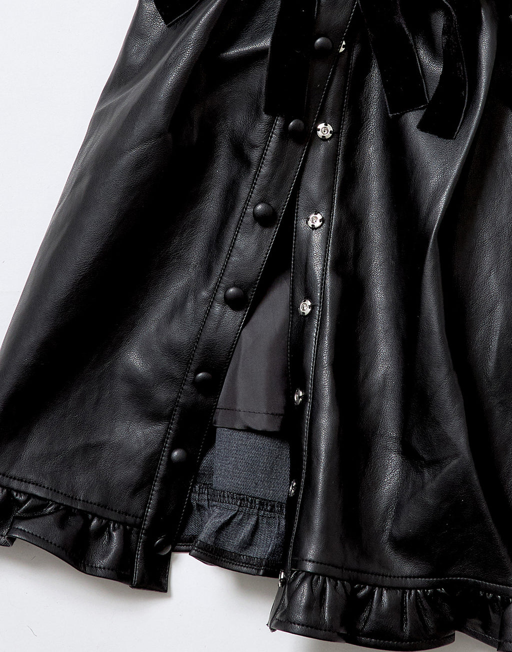 AVENCHUMU Leather look hole ribbon skirt