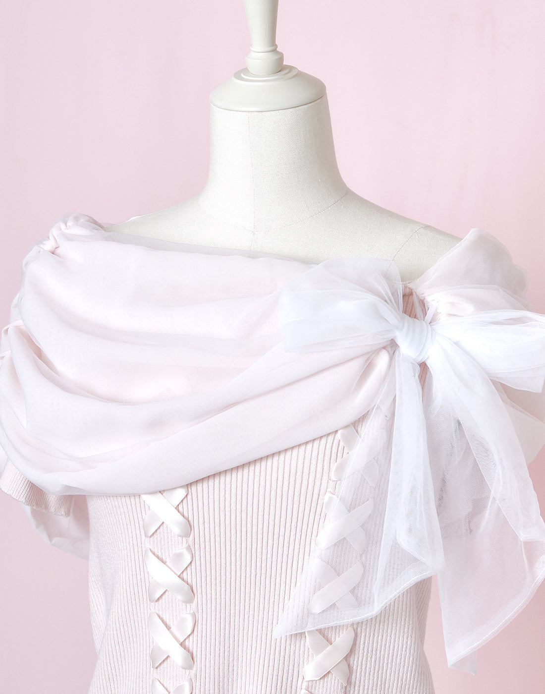 <March Delivery> mellfy memory Melty tulle off-shoulder Top