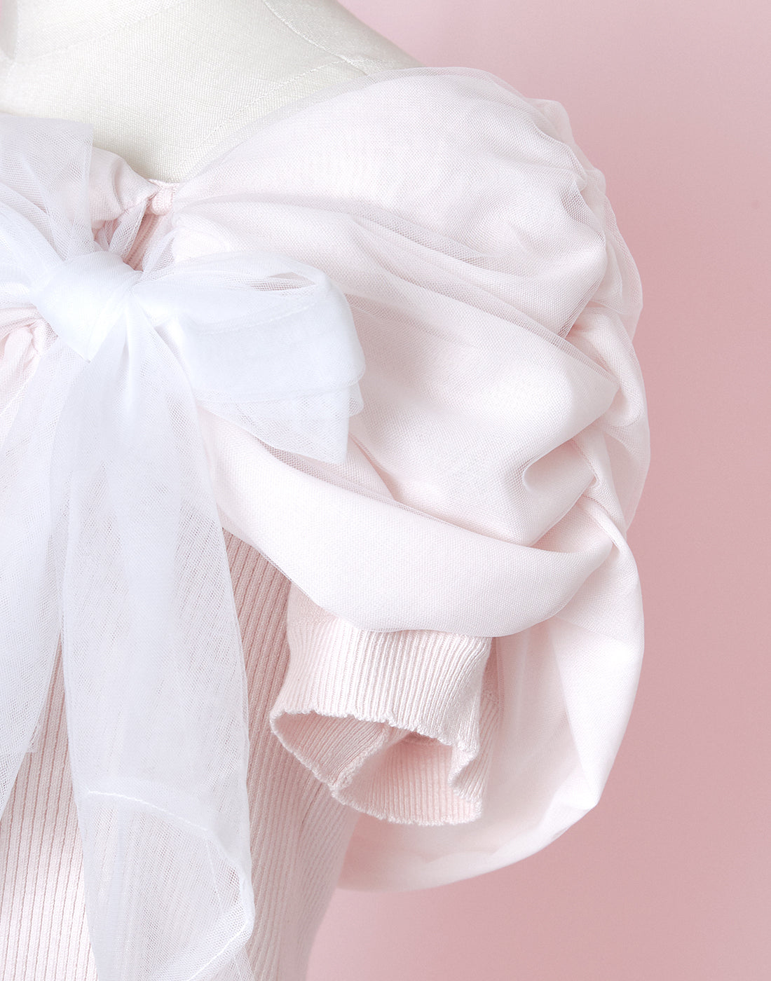 <March Delivery> mellfy memory Melty tulle off-shoulder Top