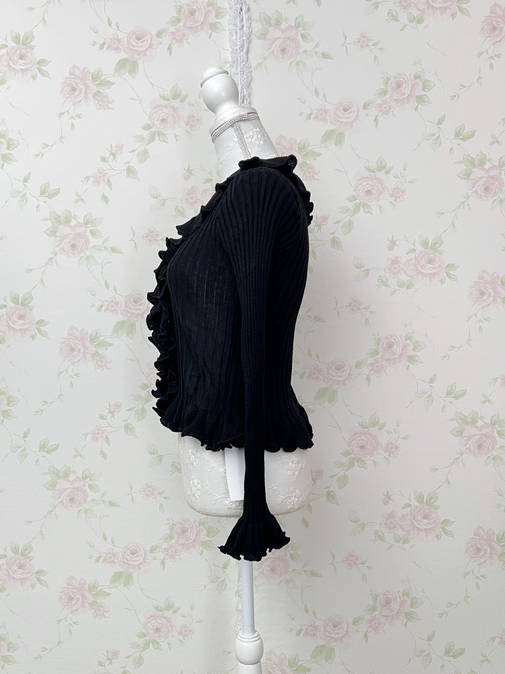 TITTY&CO. Ruffled Hem Whimsical Cardigan (Black)