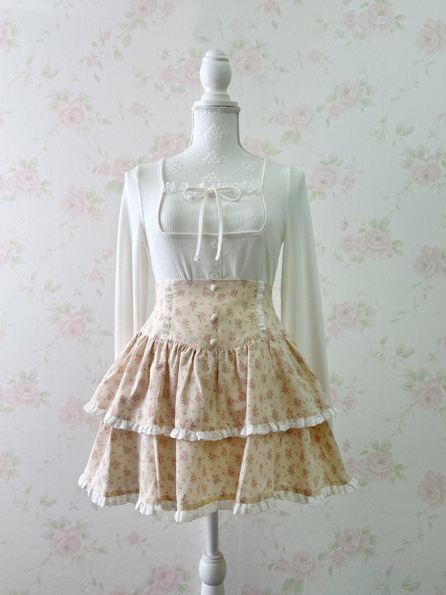 Ank Rouge Petite Floral Skirt (Beige)