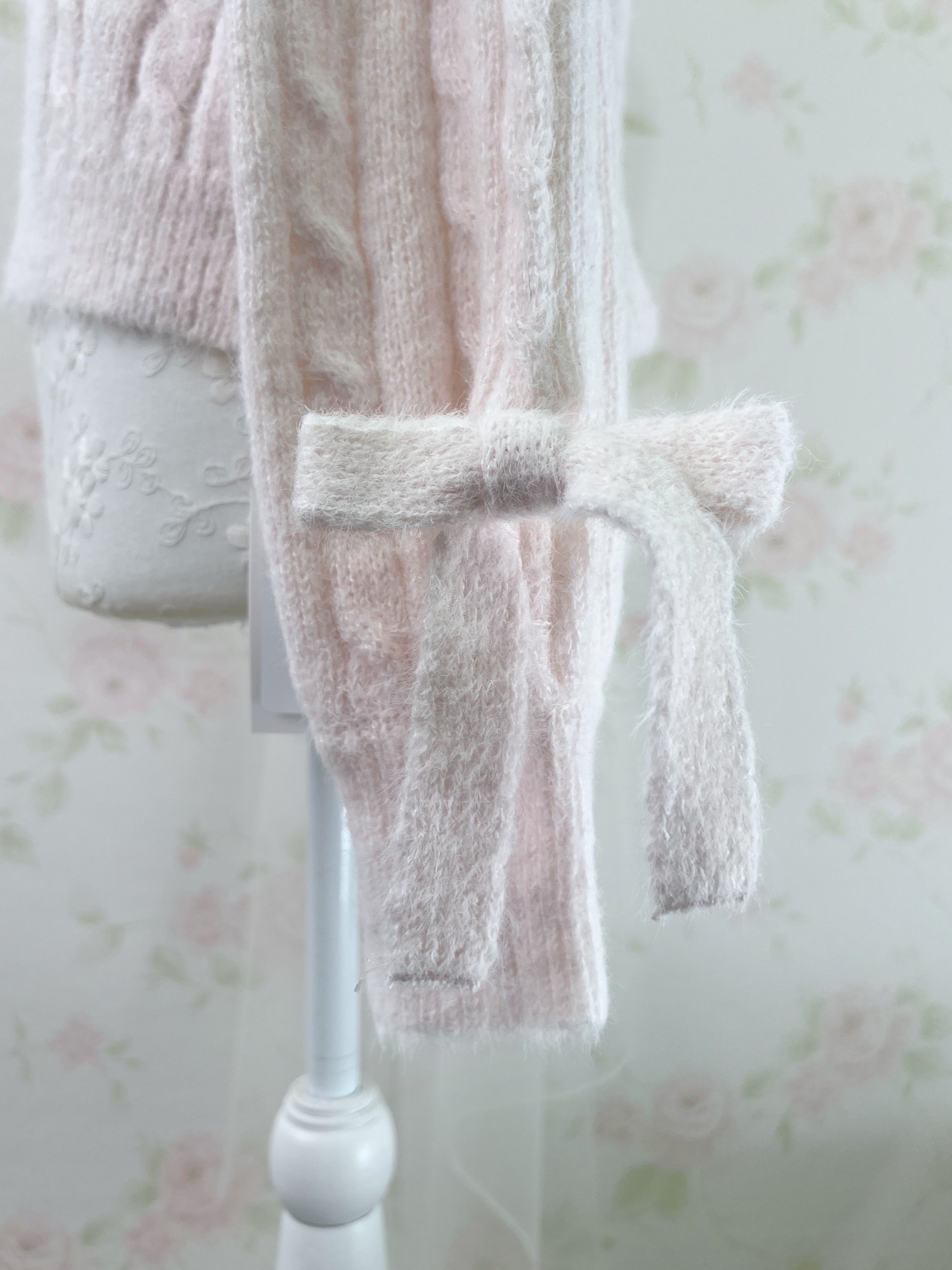 Shoujo Bow Sleeve Marshmallow Sweater (Baby Pink)
