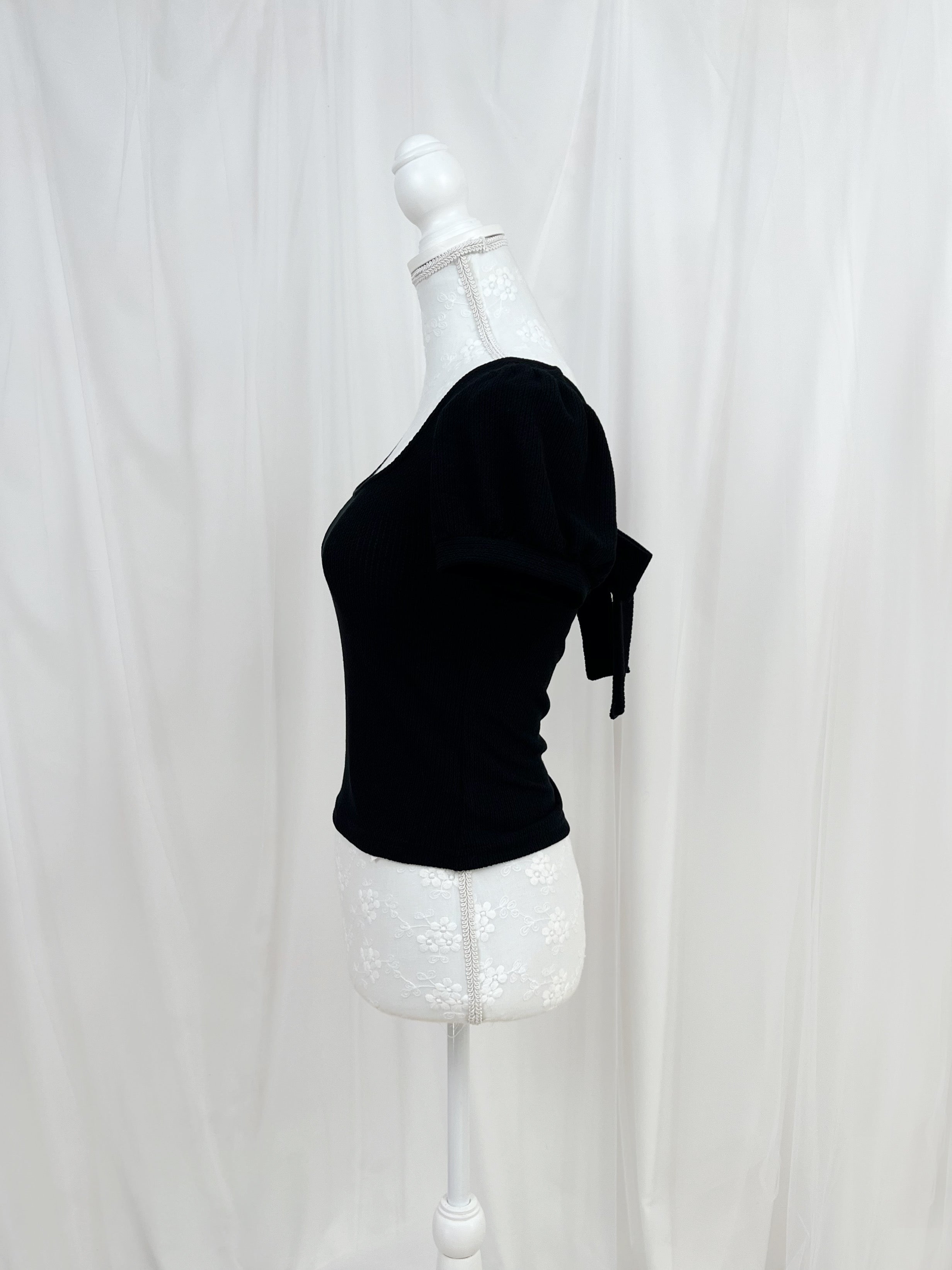 Back Bow Shoujo Top (Black)