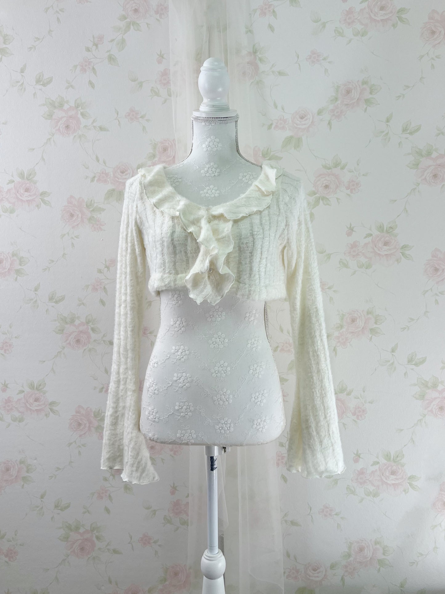 Rose Muse Fluffy Bolero Cardigan (Ivory)
