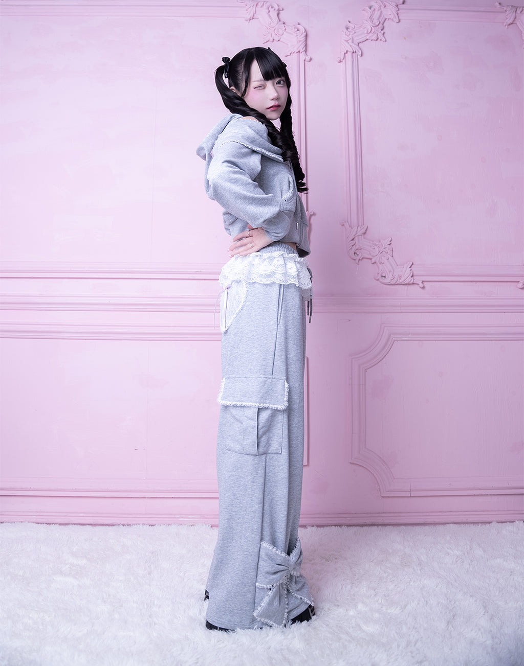 AVENCHUMU Ribbon shoulder zip hoodie