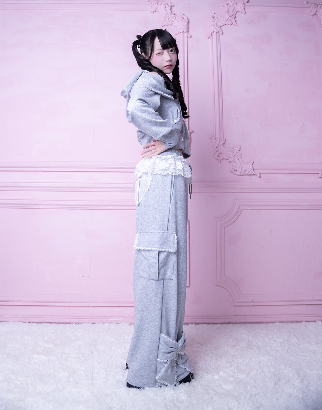 AVENCHUMU Ribbon shoulder zip hoodie