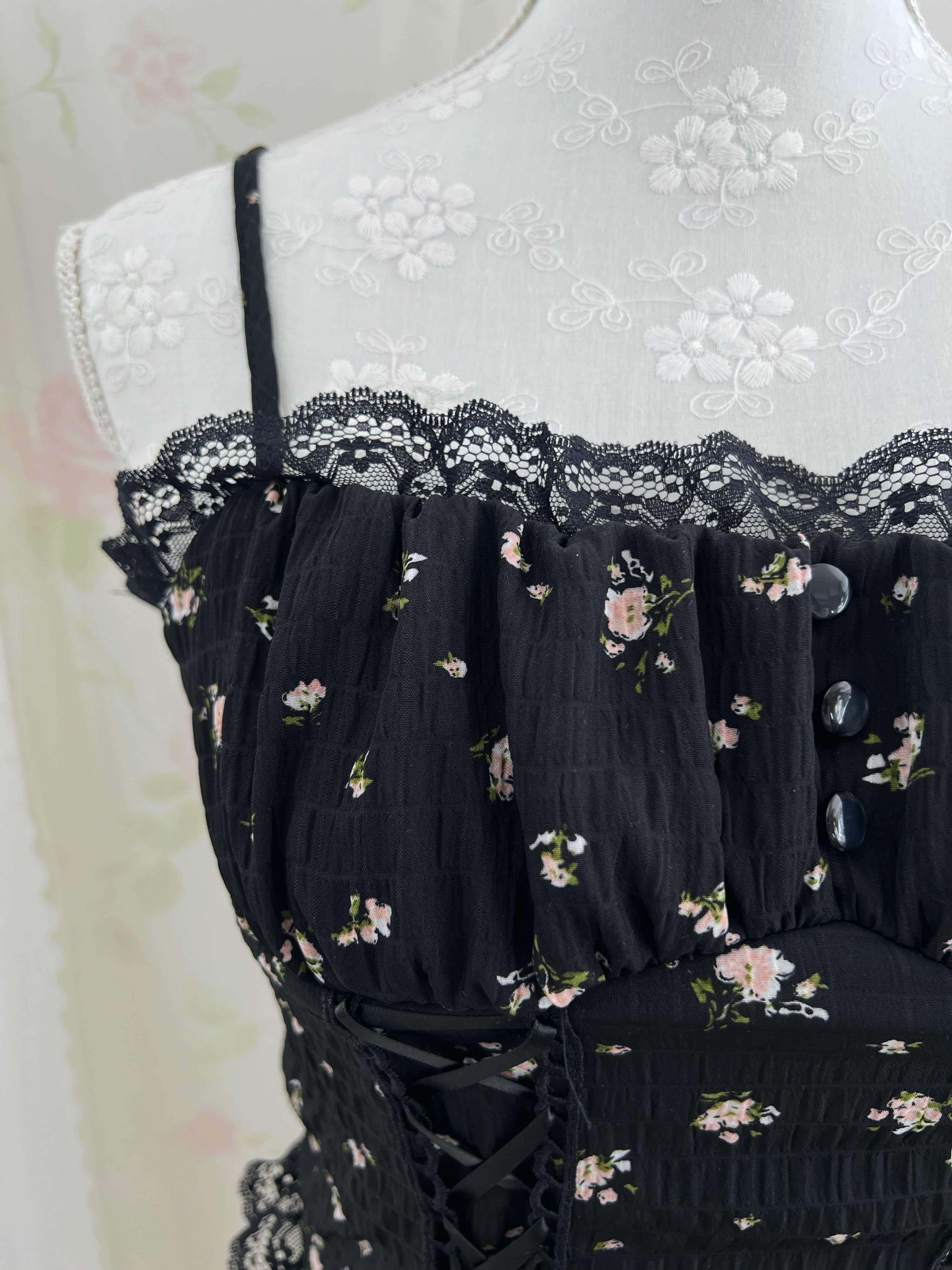 Petite Floral Laced Up Camisole (Black)