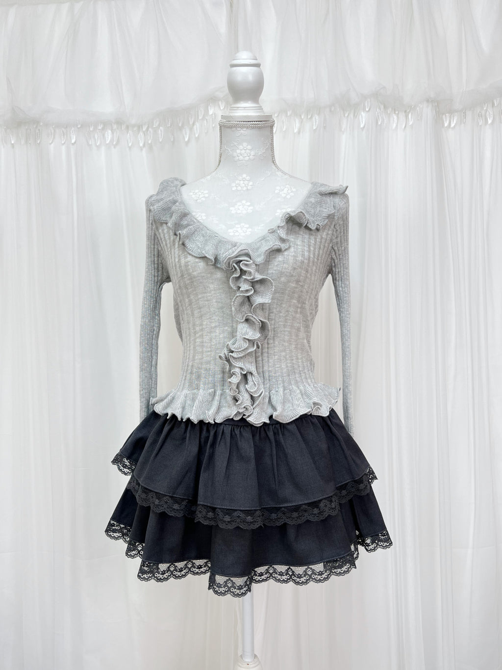 Layered Lace Hem Sukapan (Dark Gray)