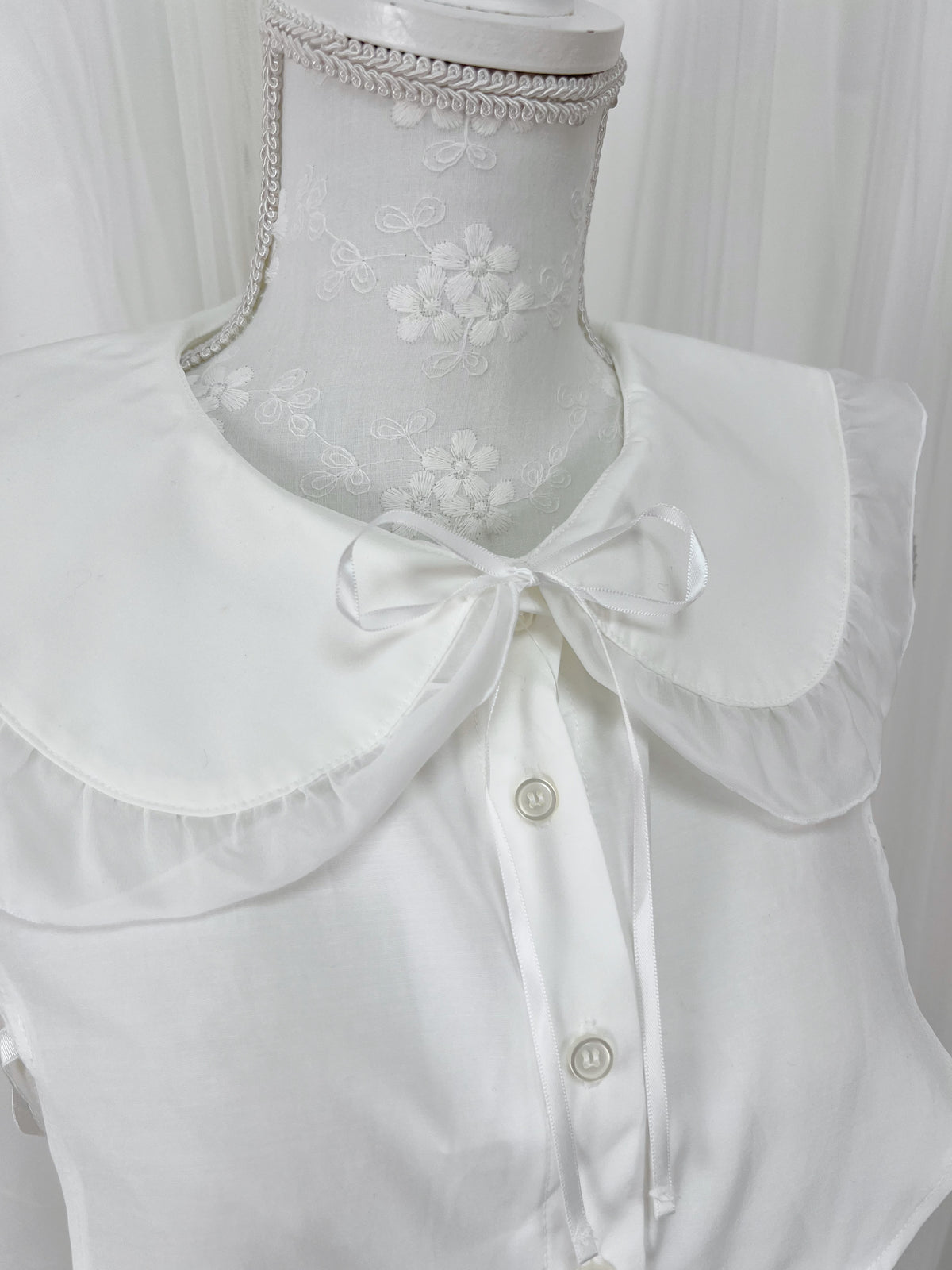 Honey's Dolly Collar