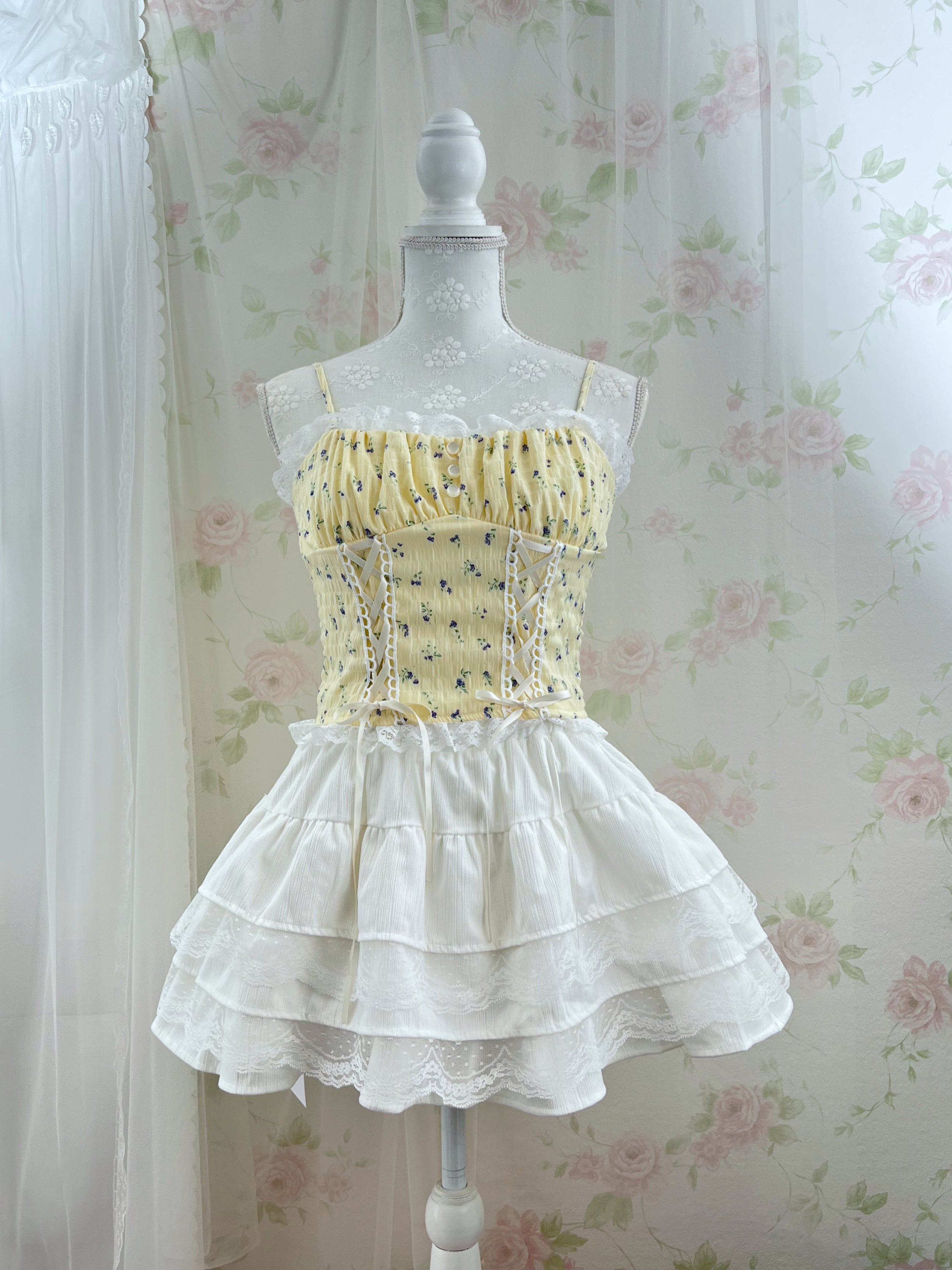 Petite Floral Laced Up Camisole (Yellow)