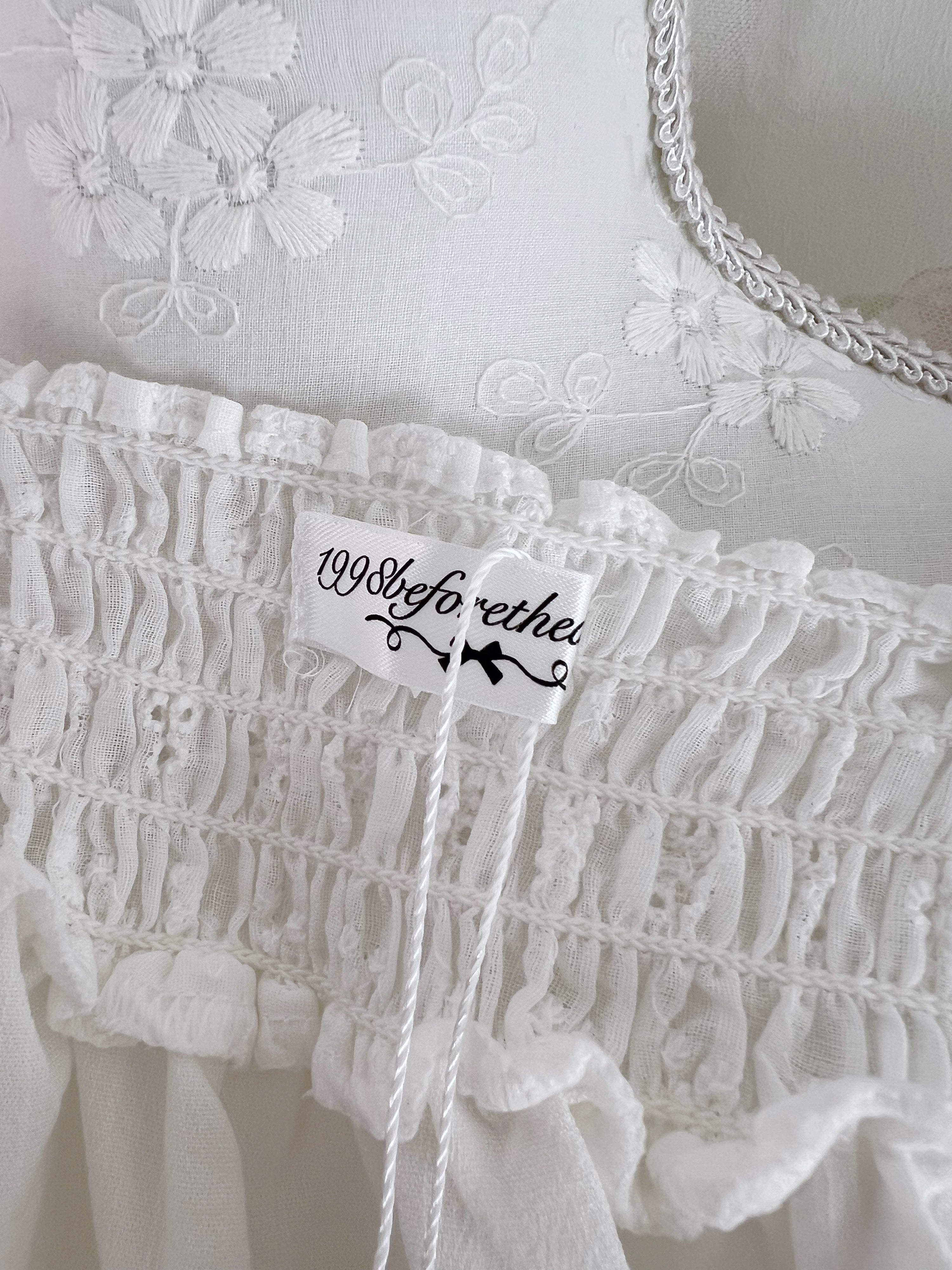 1998beforethedawn Bella Top