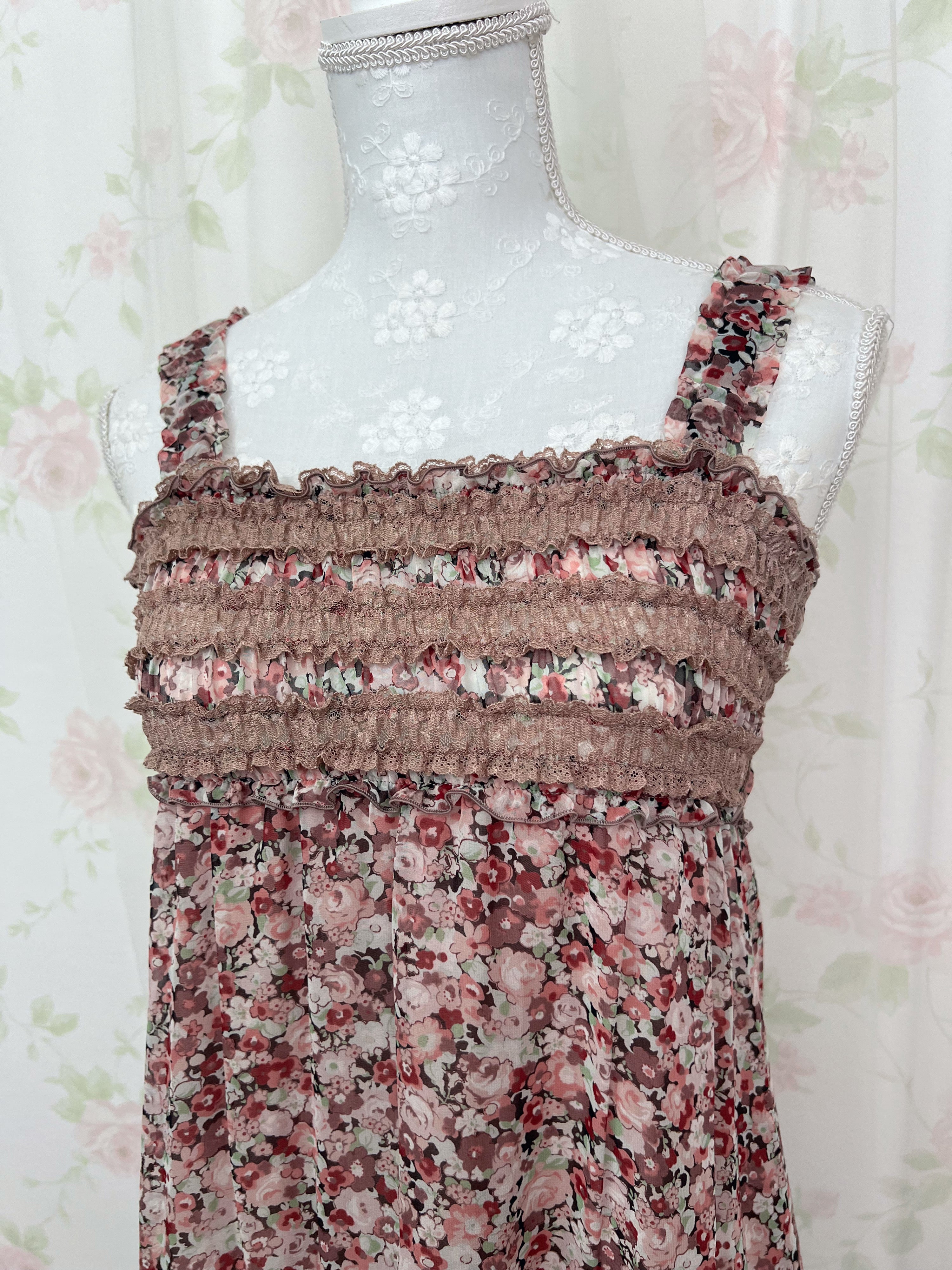 L'EST ROSE Floral Lace Front Shirring Strap Dress