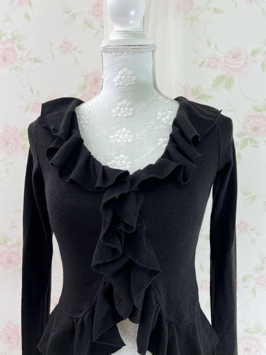 Ruffled V Neck Cardigan (Black)