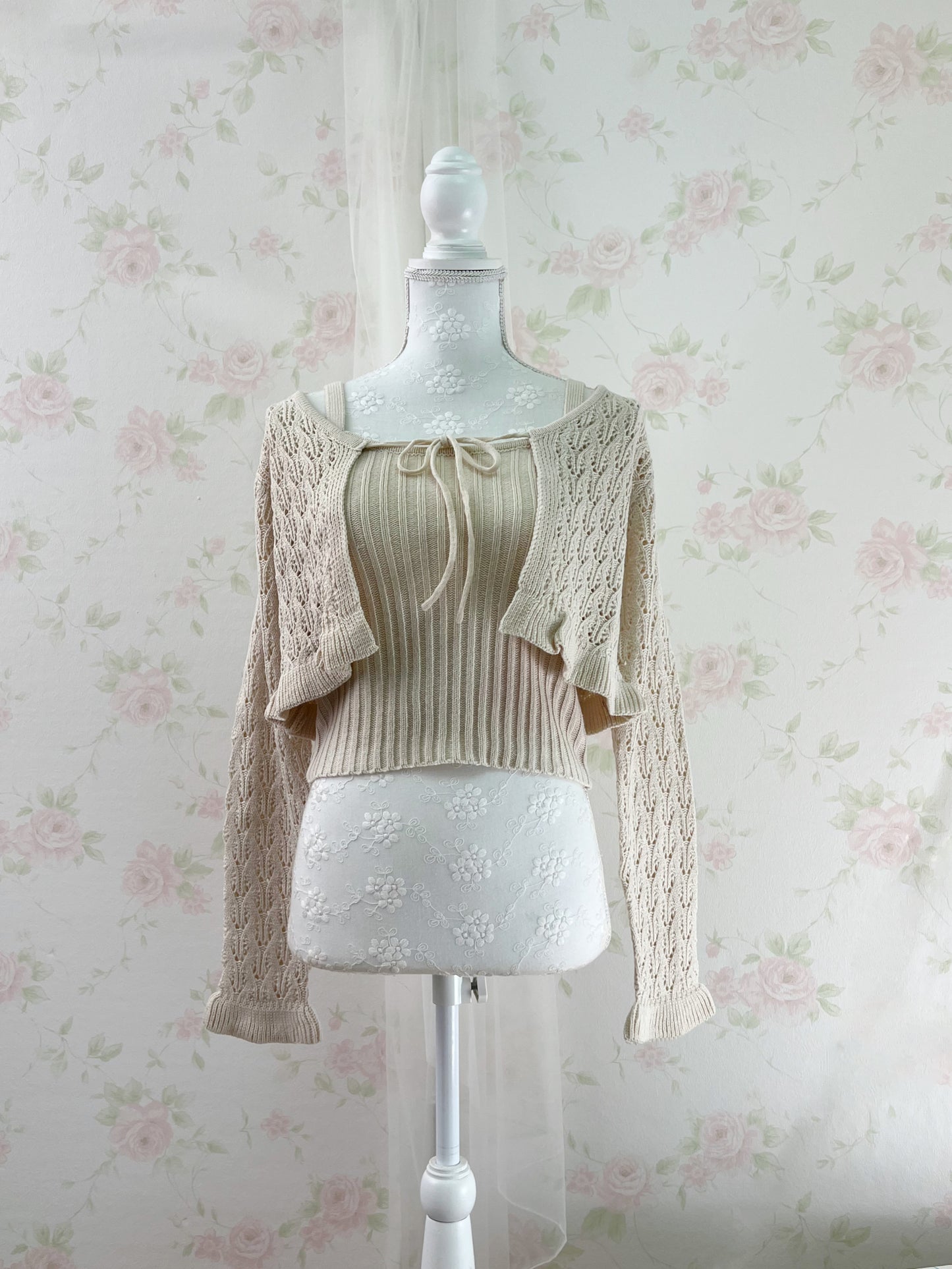 GRL Ruffled Hem Knitted Camisole Cardigan Set (Beige)