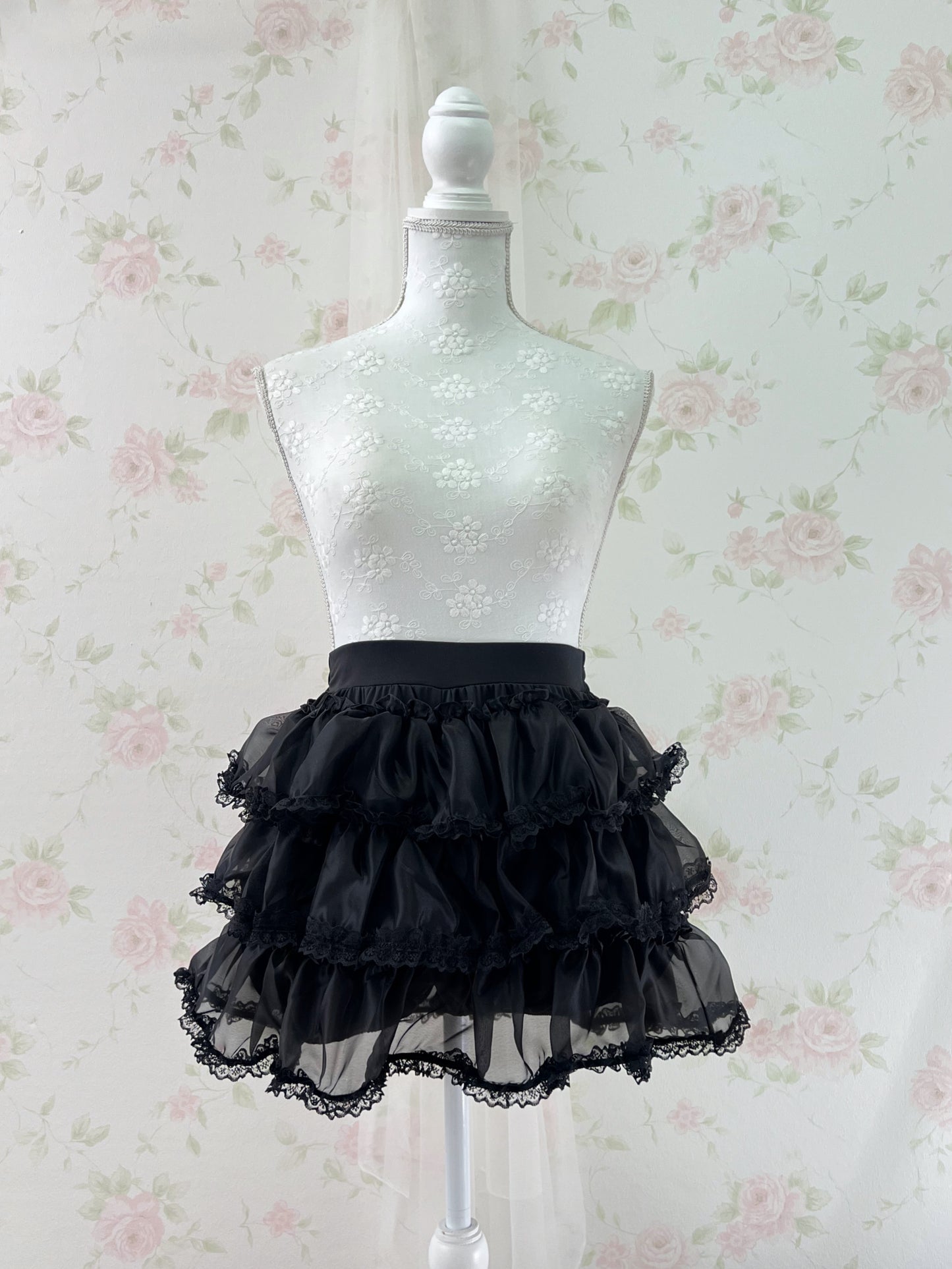 GRL Layered Frilled Skirt With Underpants (Black)