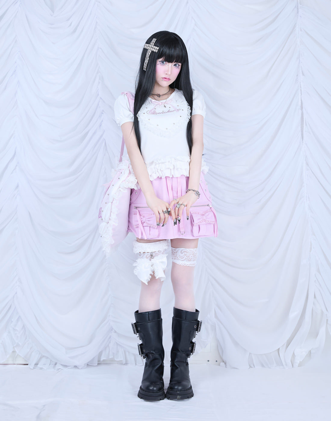 AVENCHUMU Heart Studs & Message Puff T-shirt