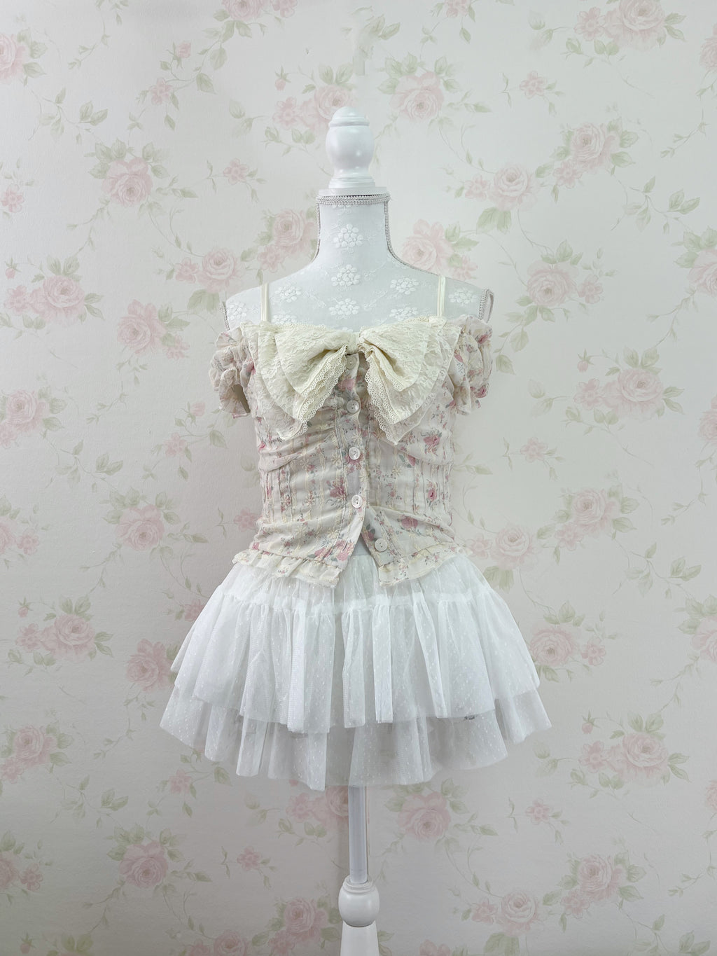 axes femme Y2K Big Bow Lace Camisole (Ivory)