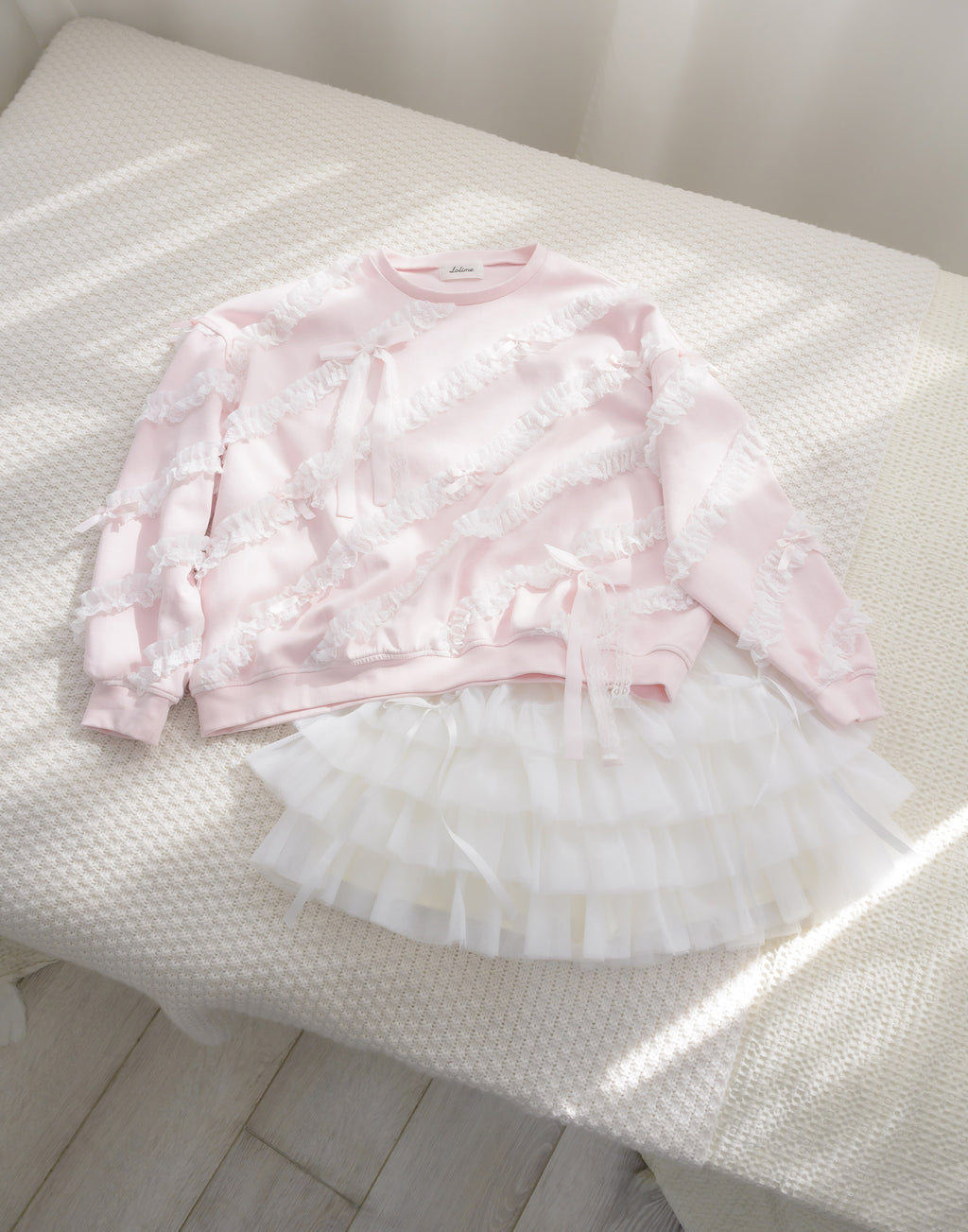 Lolime lacy ribbon sweatshirt