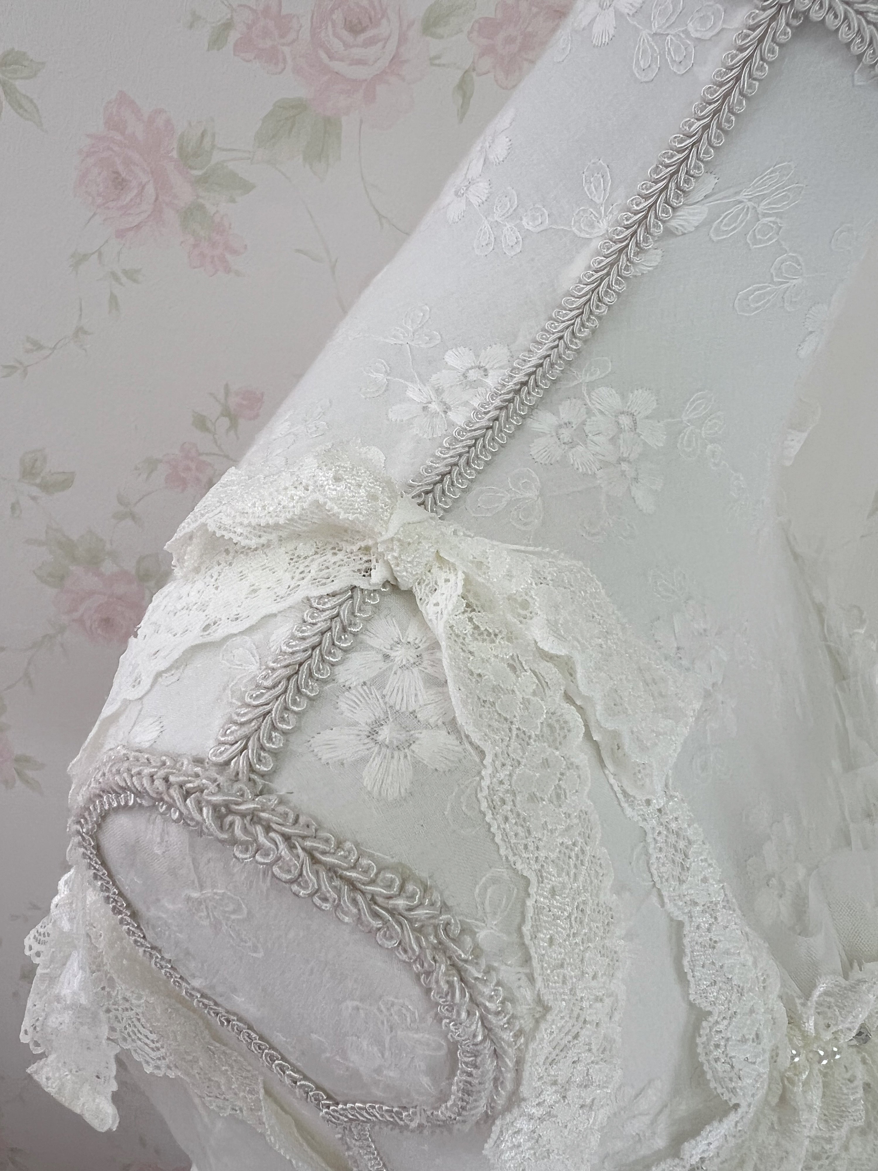 axes femme Lace Bow Camisole (Ivory)