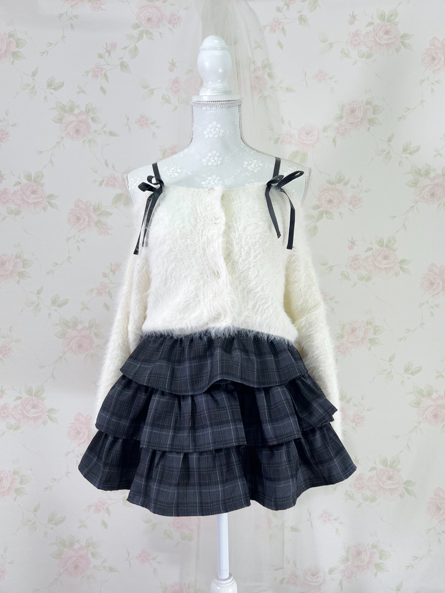 GRL Tiered Checked Skirt (Navy Gray)