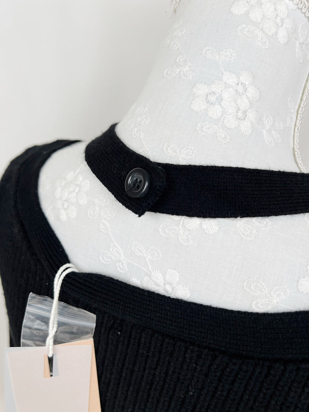 RESEXXY Halter Neck Top Attached Cardigan