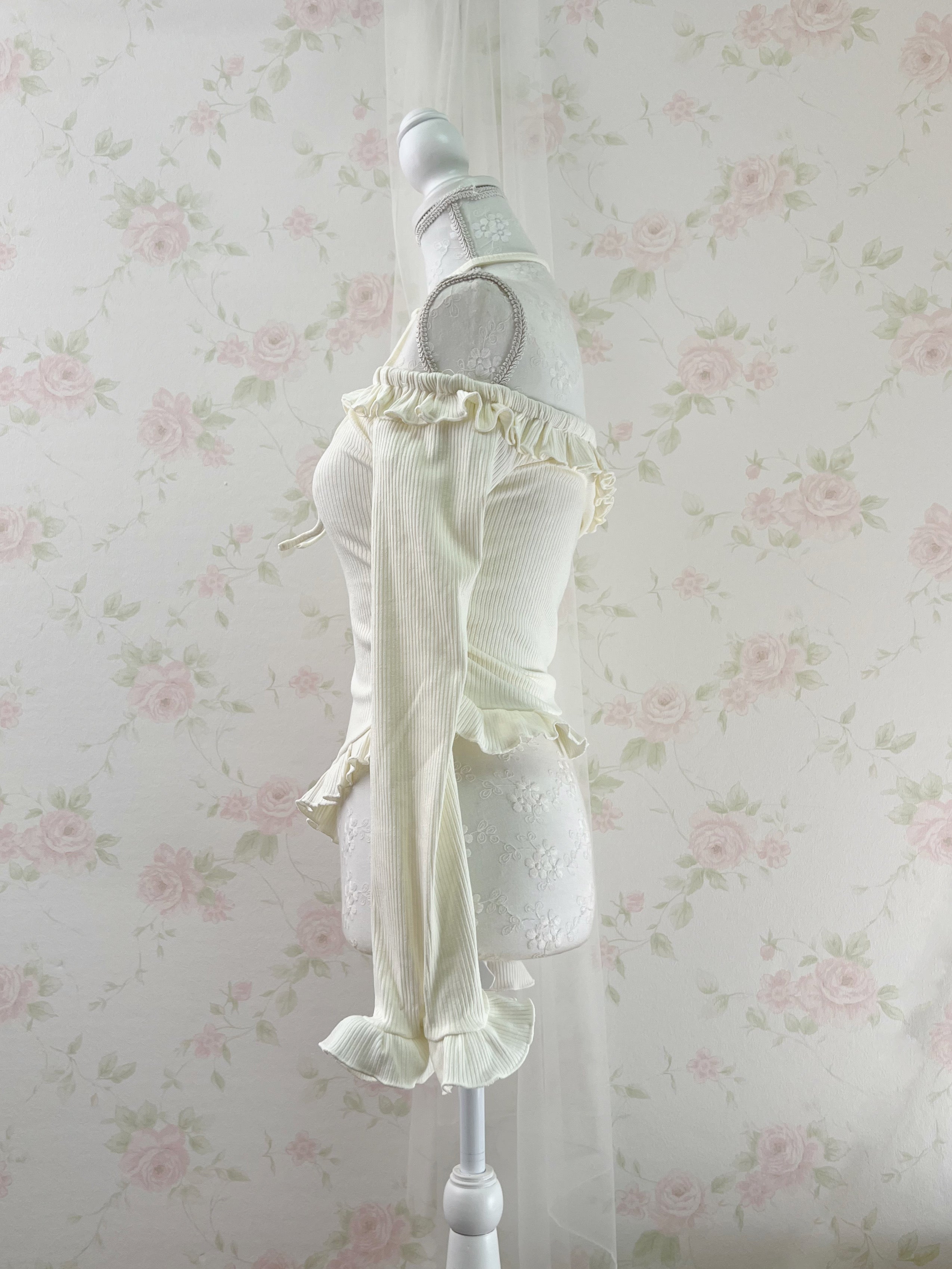 Choker hem frilled top