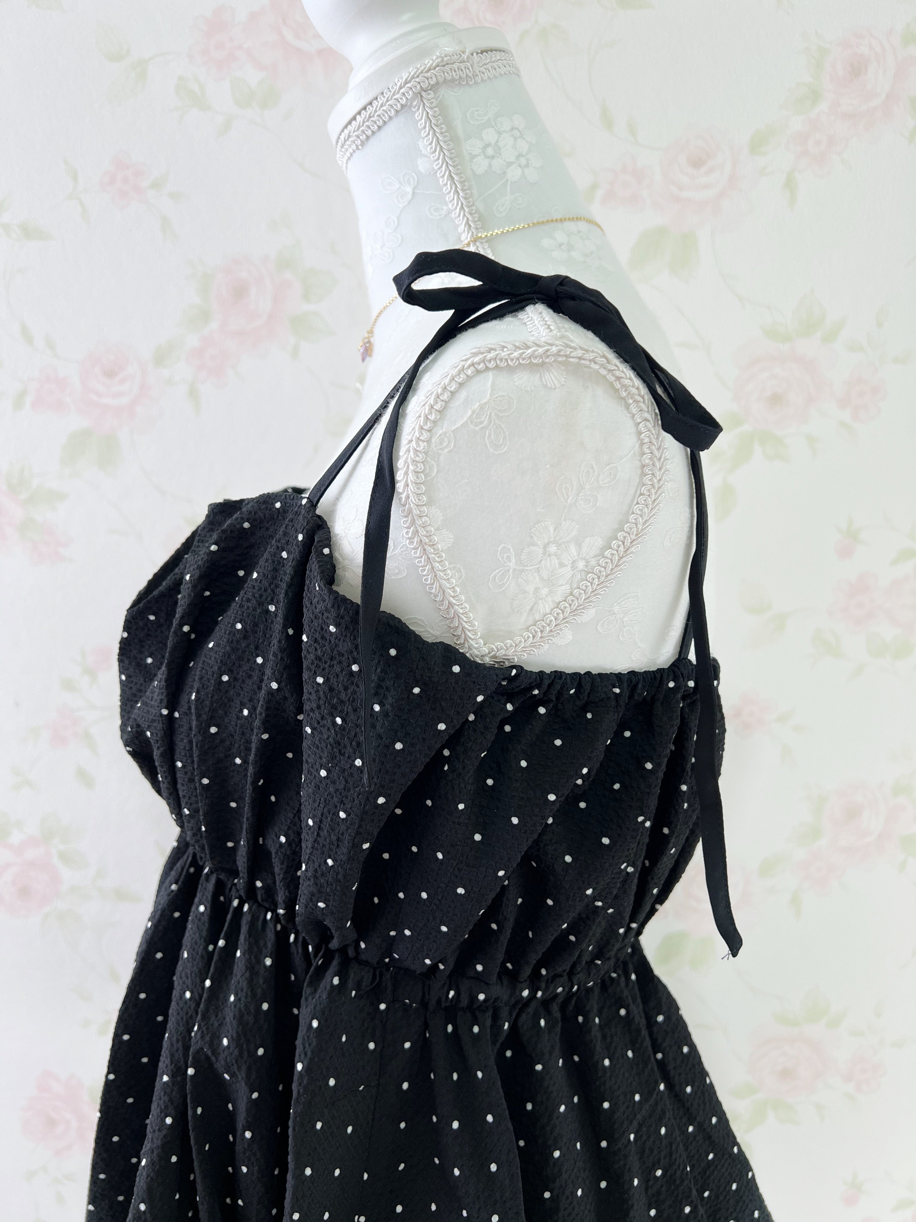 Polka Dot Balloon Tunic Top  (Black)