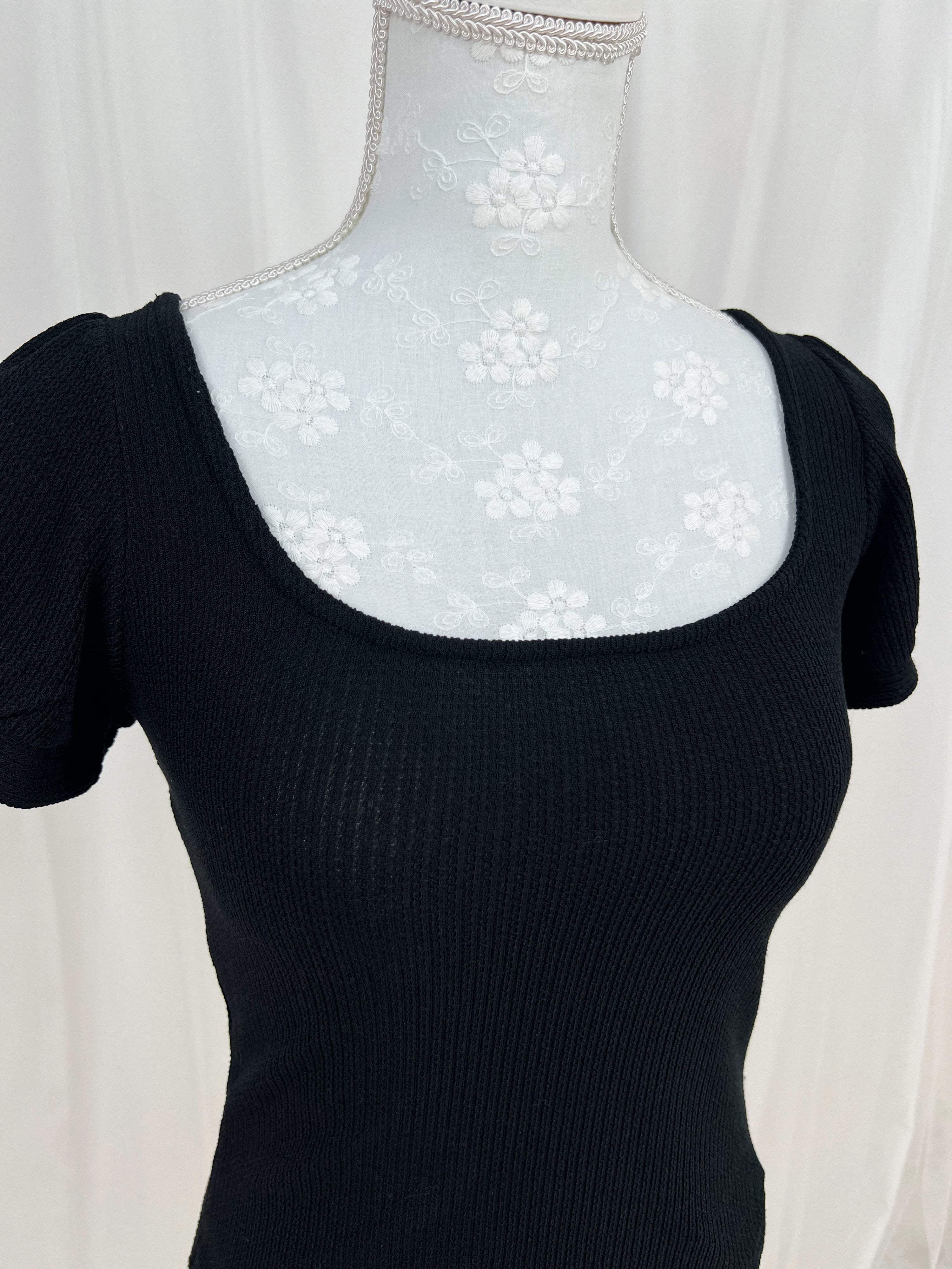 Back Bow Shoujo Top (Black)