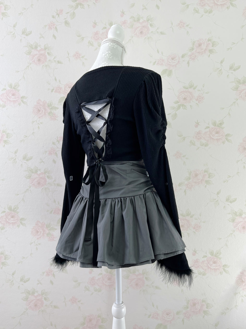 Ank Rouge Back Laced Up Feather Sleeve Top (Black)