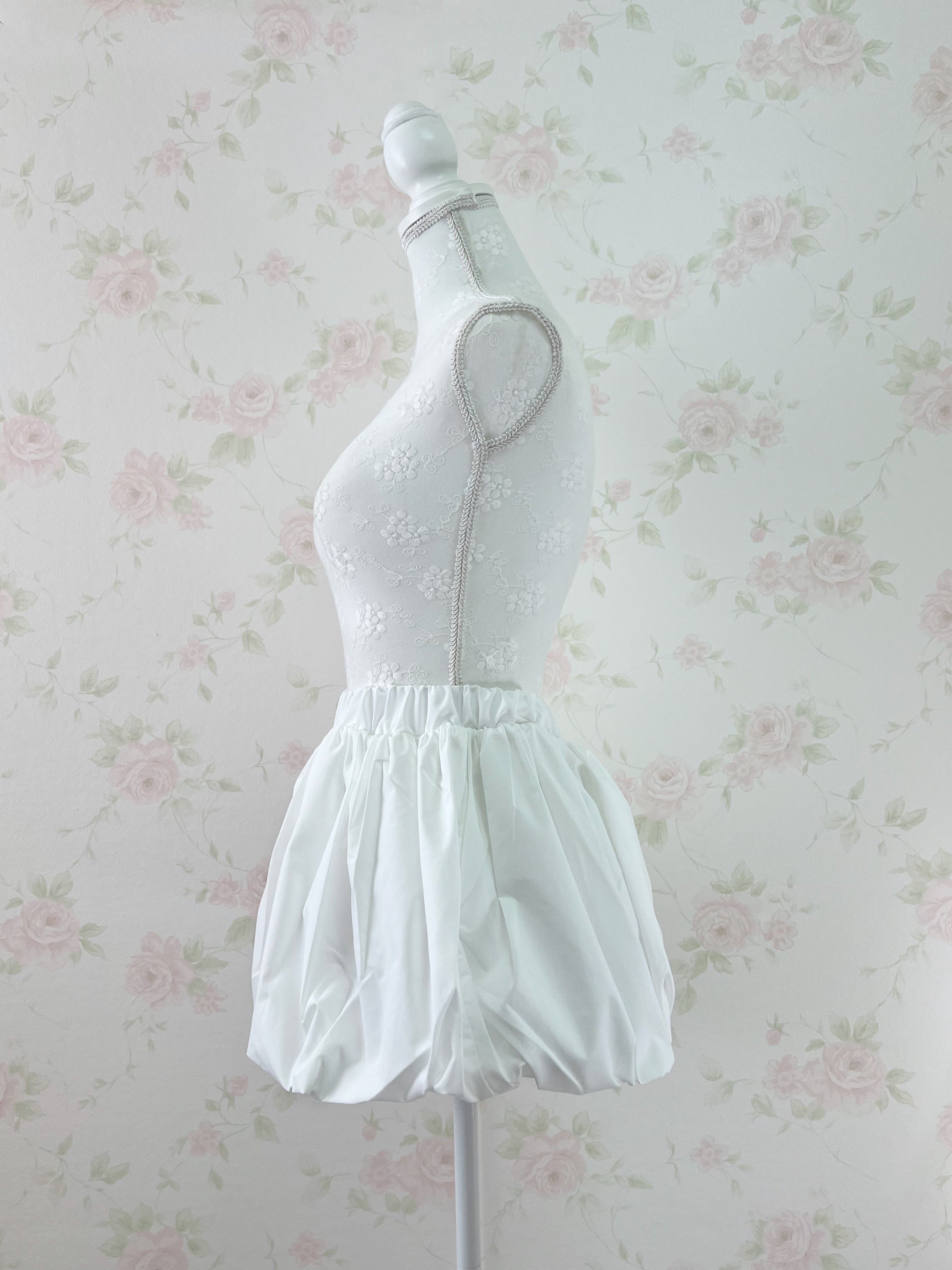 Balloon Mini Skirt (White)