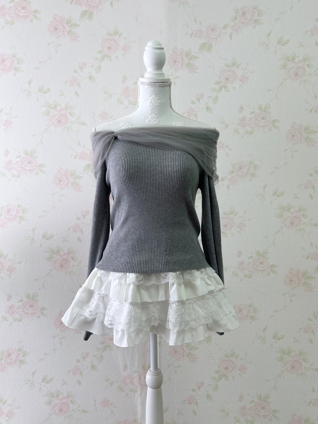 Tulle Shoulder Knit Top (Gray)