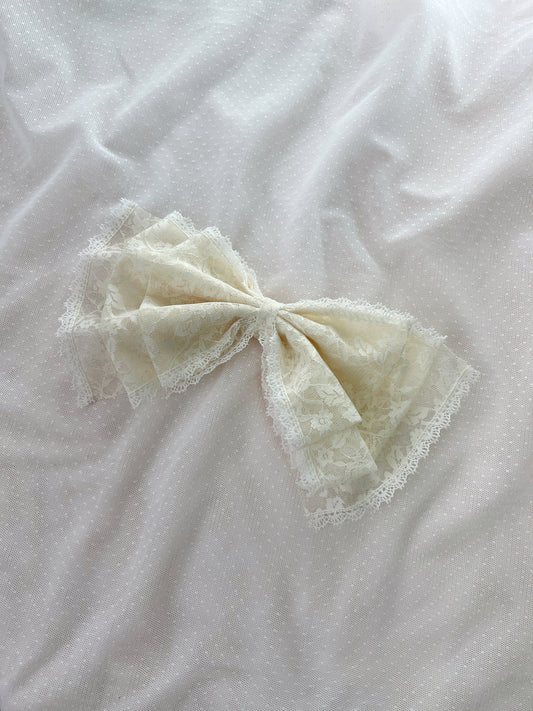 Kirallum Tokyo Handmade Big Bow (Ivory)