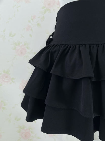 GRL Tiered  High Waist Side Bow Skirt (Black)