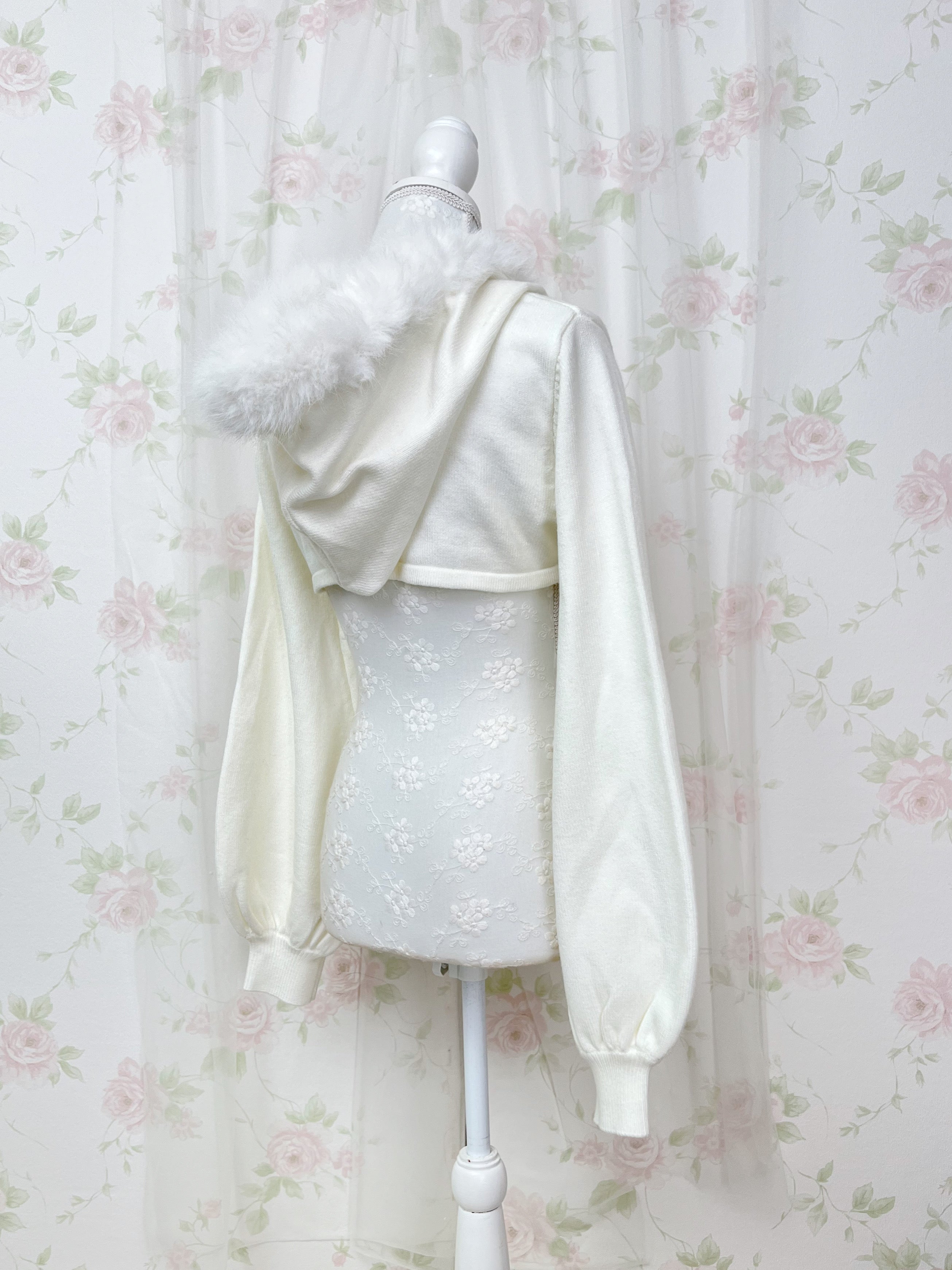 apres jour Eco Fur Short Hoodie (Ivory)
