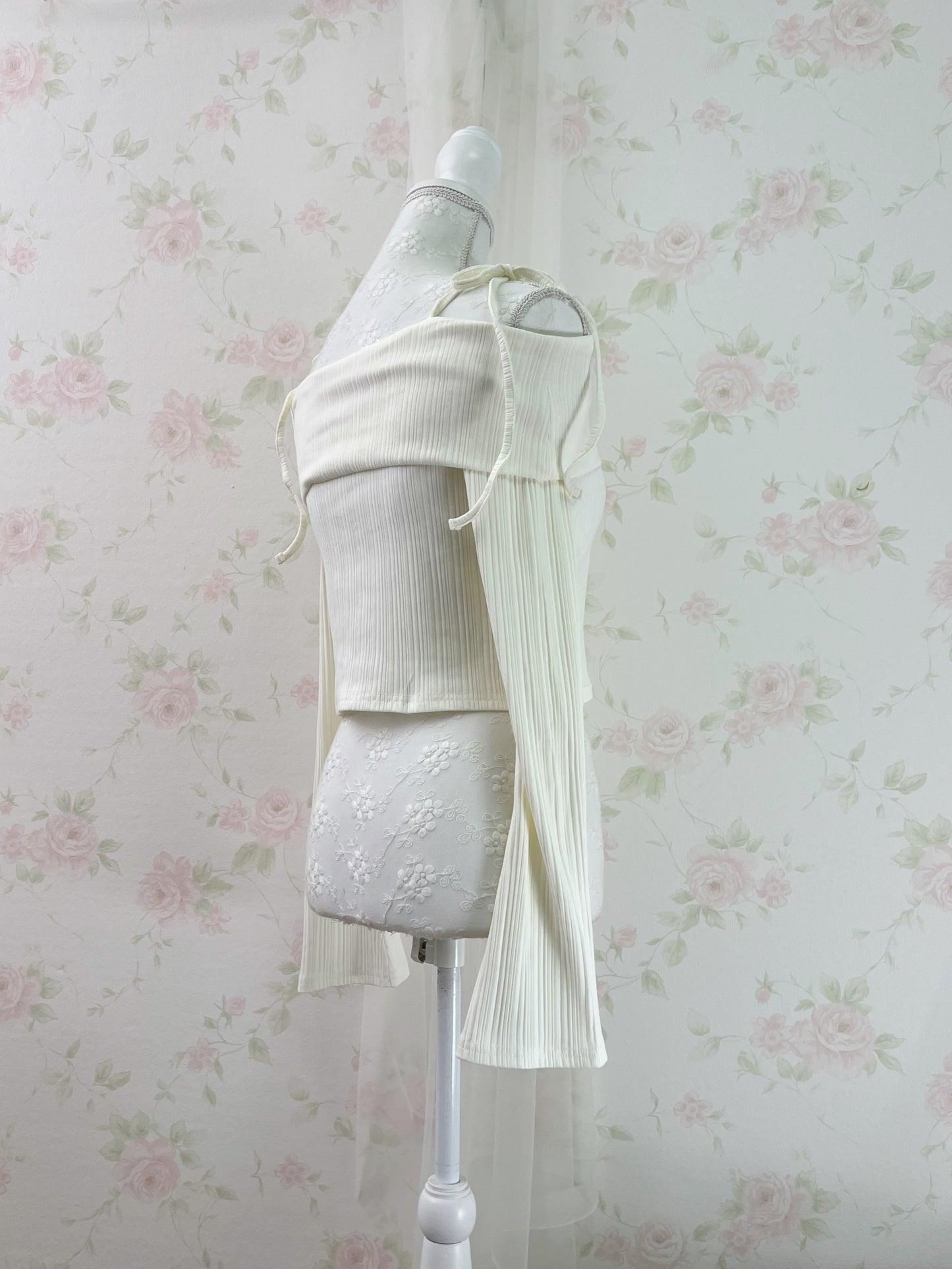 GRL Y2K Off Shoulder String Wide Sleeve Top (Ivory)