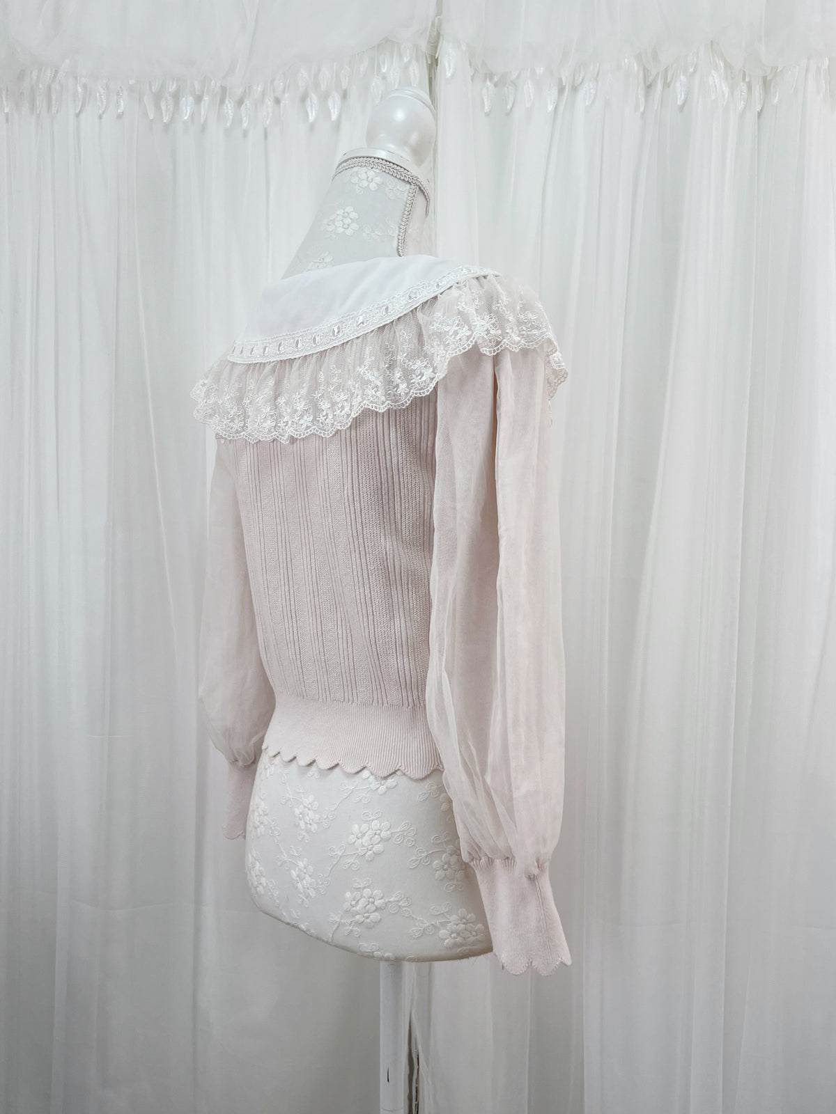 mille fille closet Lacy Collar Knit Top (Powder Pink)