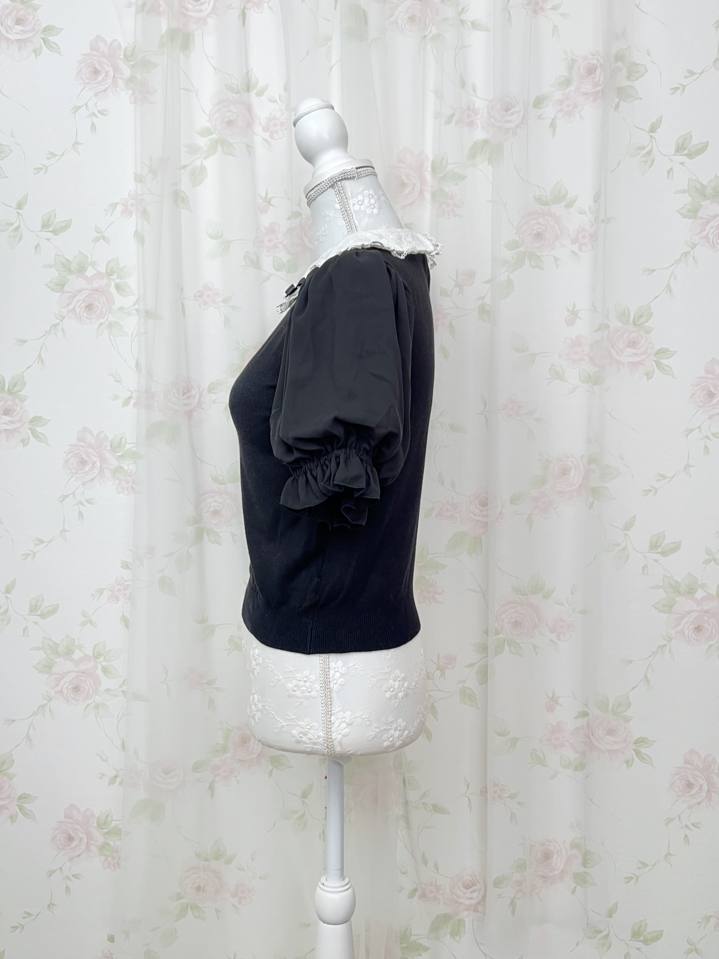LODISPOTTO Cotton Lace Collar Puff Sleeve Top (Black)