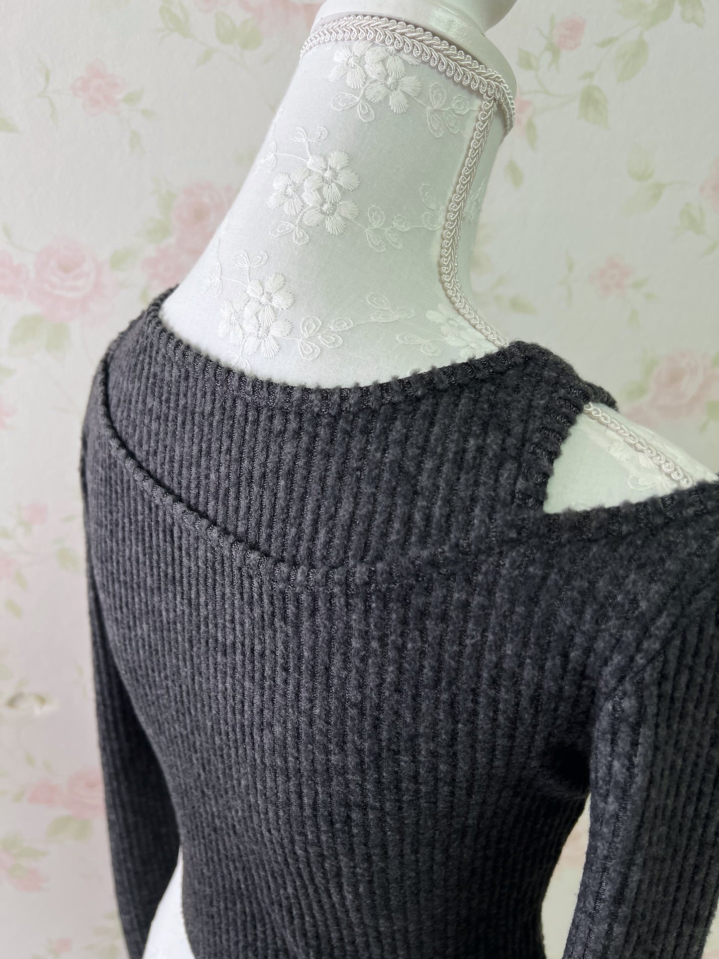 GRL Off Shoulder Strap Attached Top (Gray)