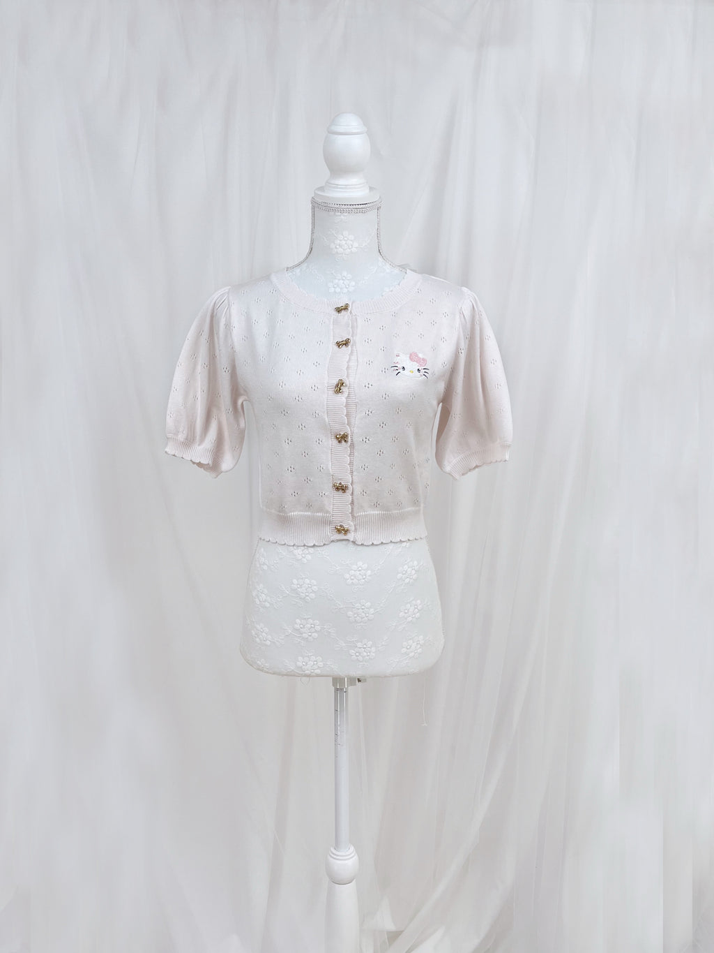 MAJESTIC LEGON Hello Kitty Cardigan (White)