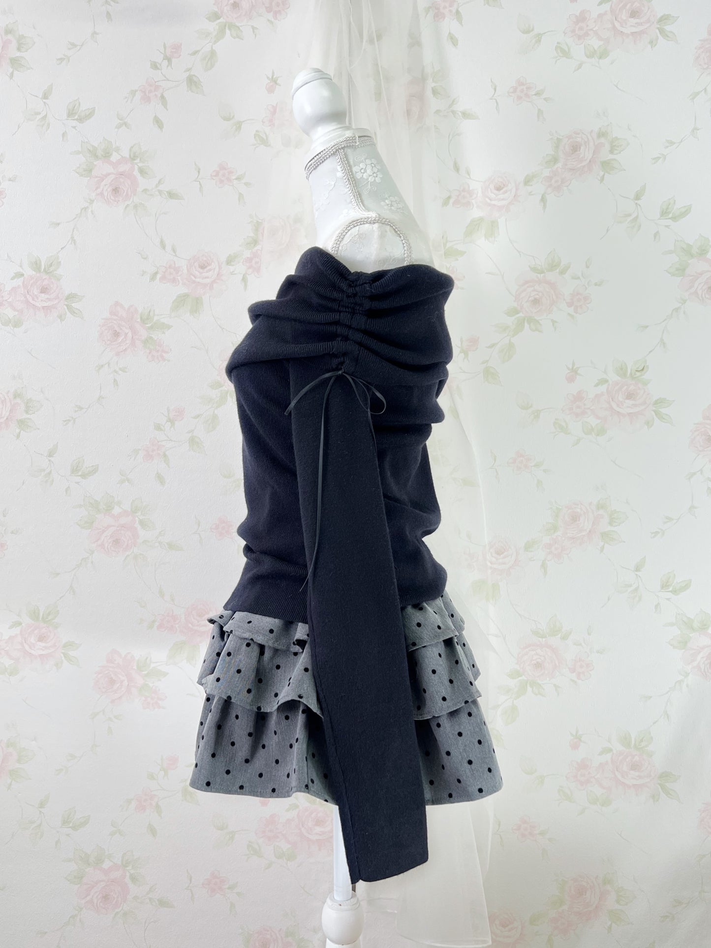 GRL Polka Dot Tiered Skirt (Dark Gray)