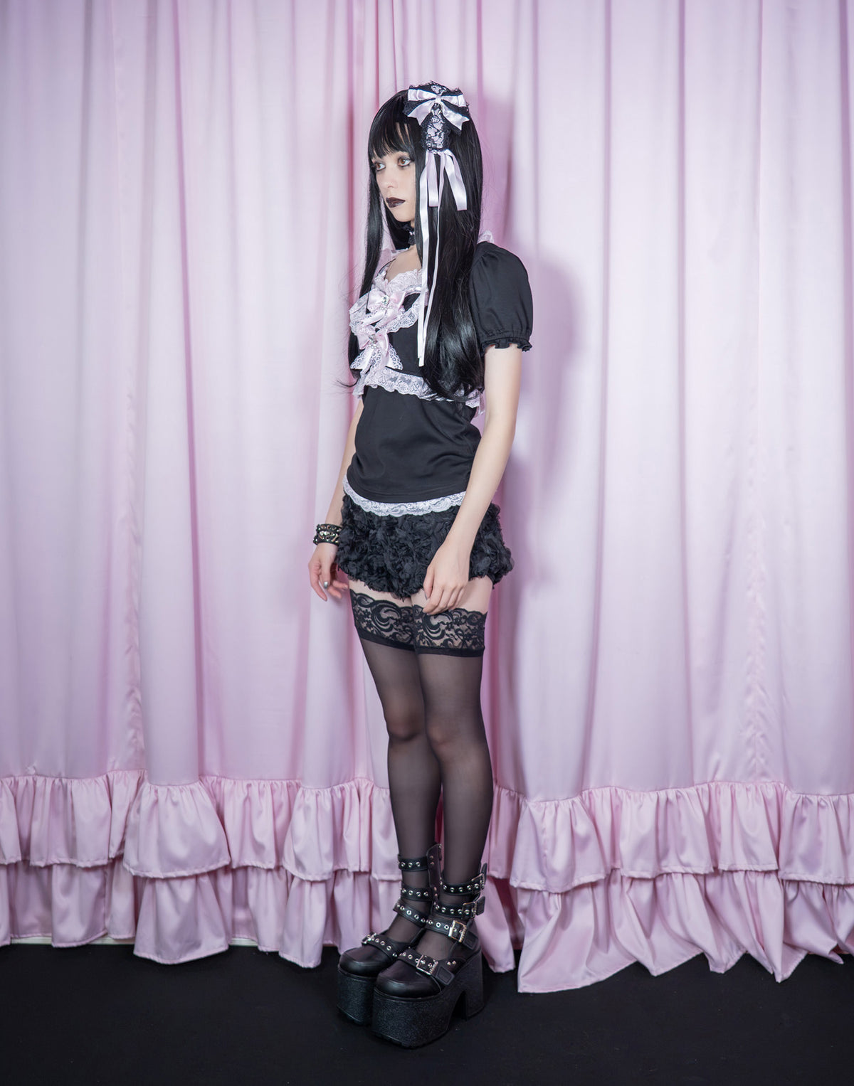 AVENCHUMU Rose short pants