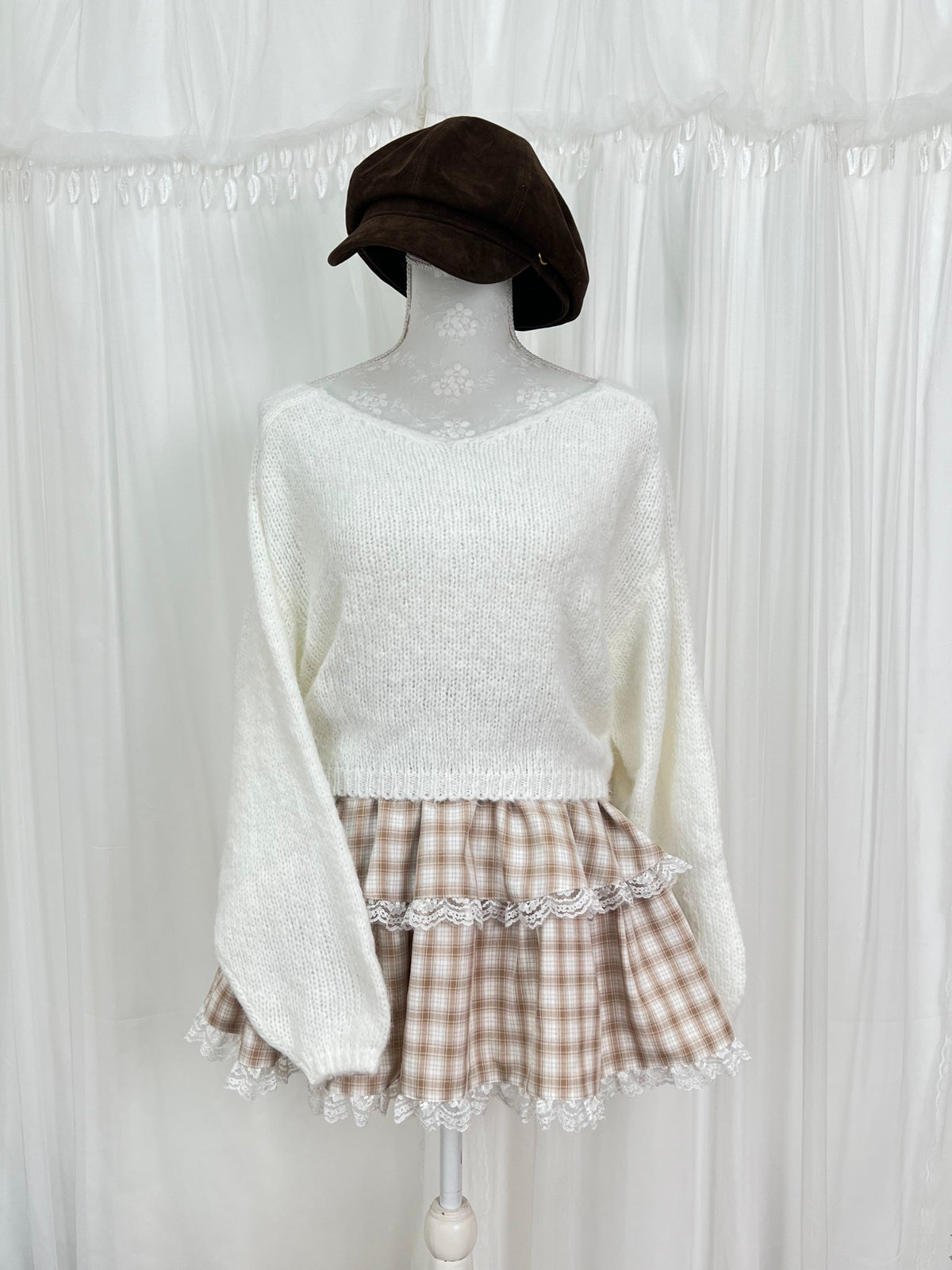 evelyn Checked Lacy Hem Skirt (Beige)