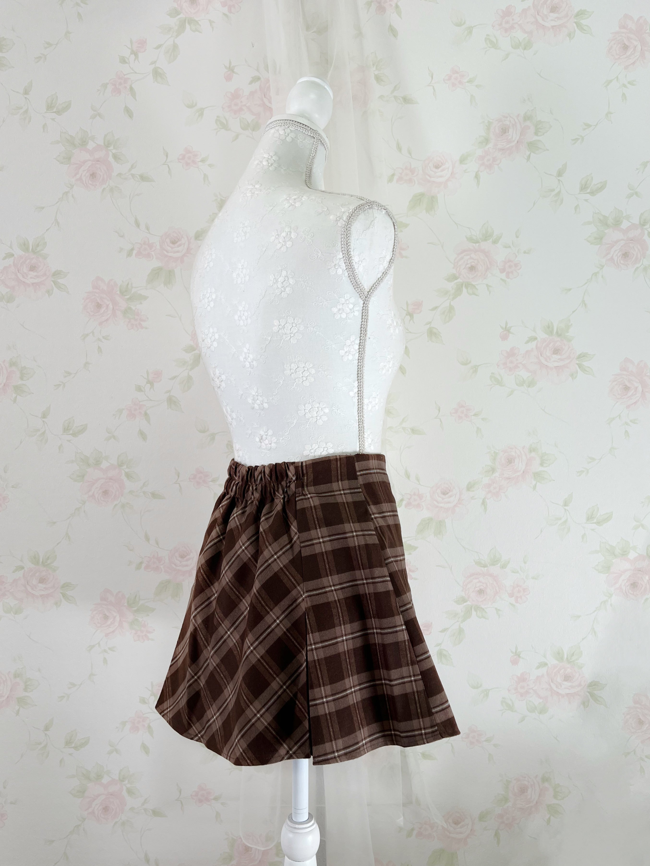 Trapezoid Checked Skirt (Brown)