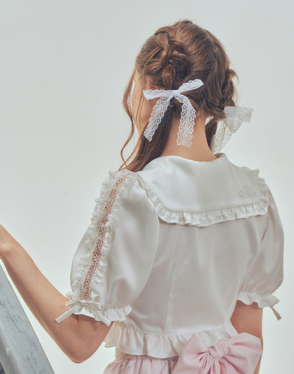 (Pre-order) mellfy memory Lace sleeves sweet satin blouse