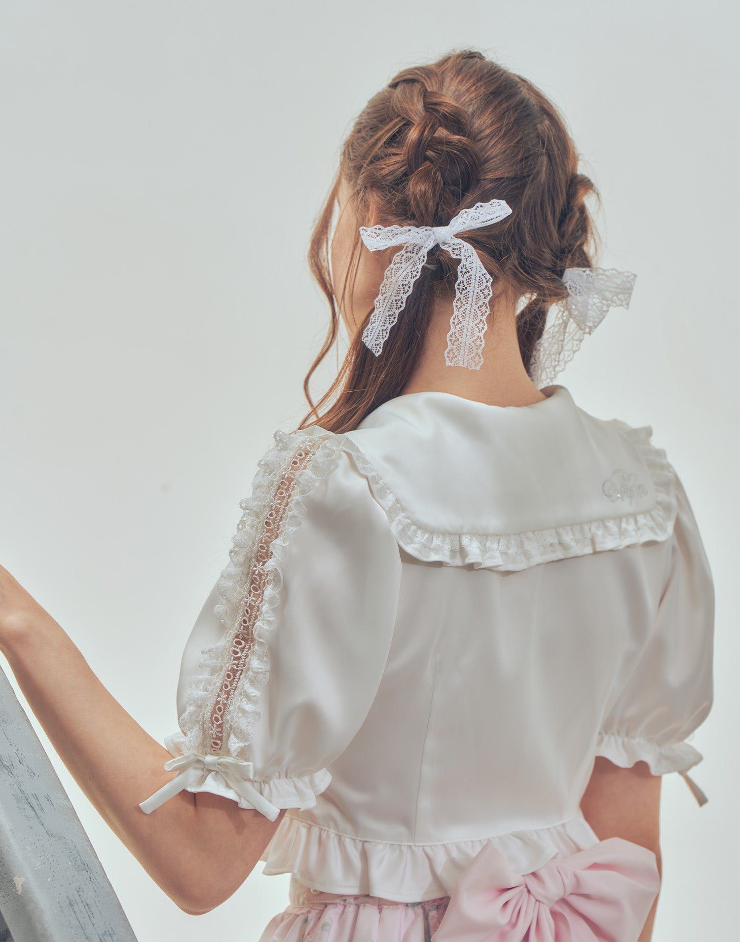 (Pre-order) mellfy memory Lace sleeves sweet satin blouse